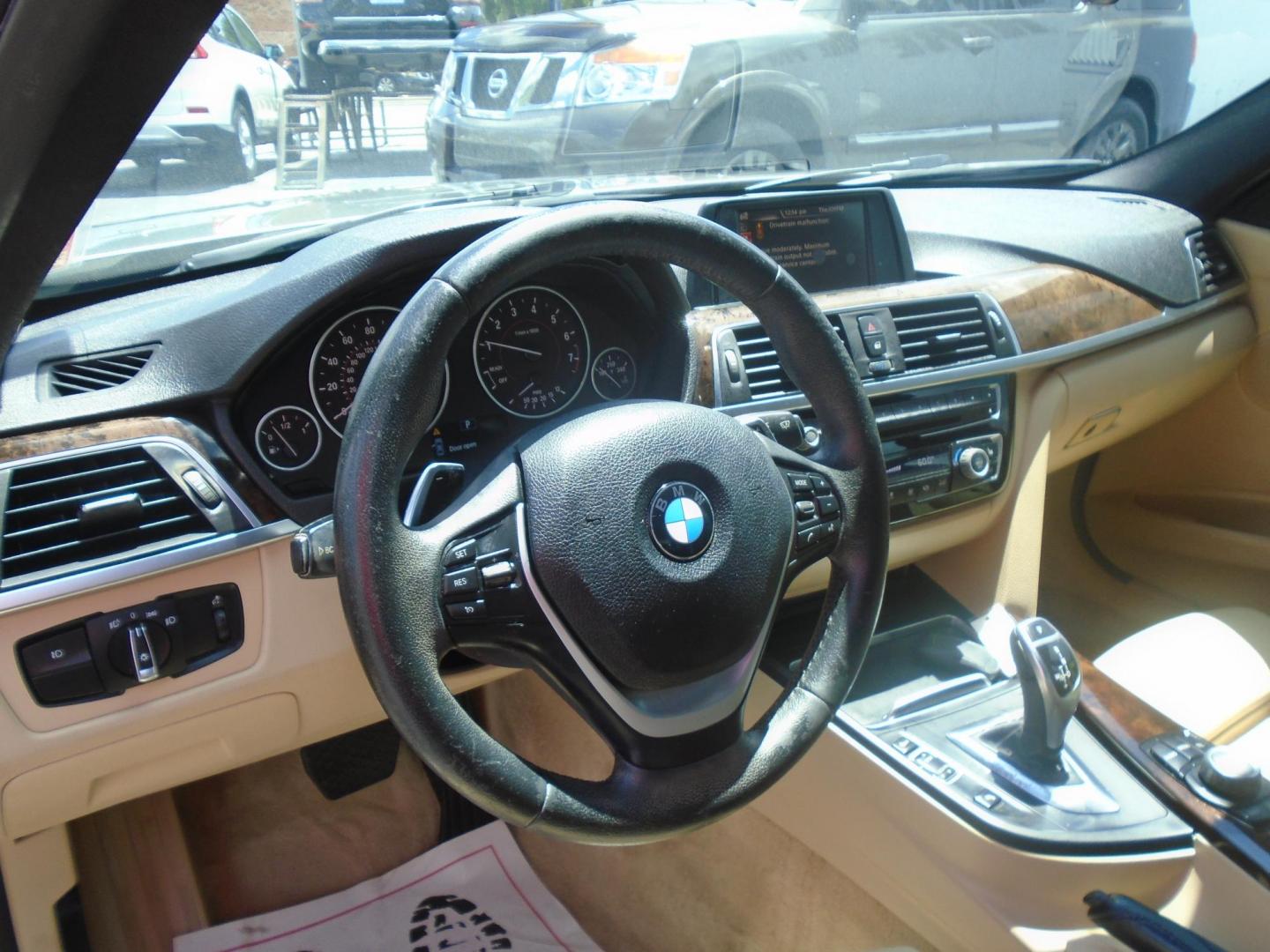 2016 SILVER /Beige BMW 3-Series 328i SULEV (WBA8E9G59GN) with an 2.0L L4 DOHC 16V engine, located at 6112 N Florida Avenue, Tampa, FL, 33604, (888) 521-5131, 27.954929, -82.459534 - 499$ down plus tax & tag. - Photo#8
