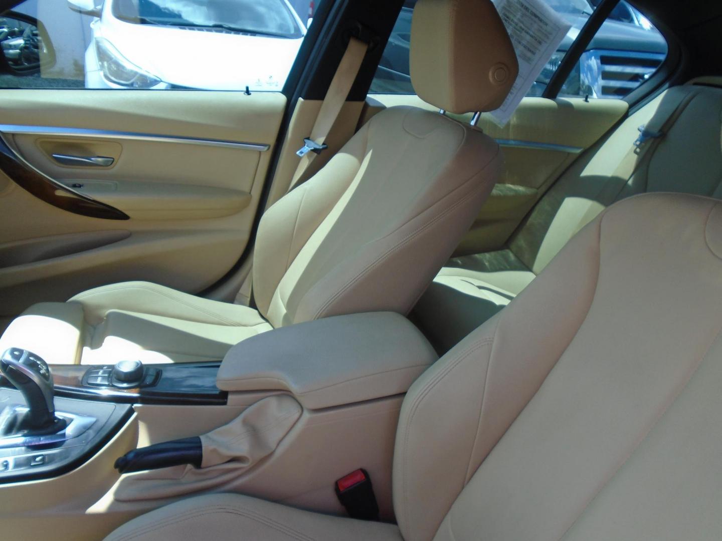 2016 SILVER /Beige BMW 3-Series 328i SULEV (WBA8E9G59GN) with an 2.0L L4 DOHC 16V engine, located at 6112 N Florida Avenue, Tampa, FL, 33604, (888) 521-5131, 27.954929, -82.459534 - 499$ down plus tax & tag. - Photo#11