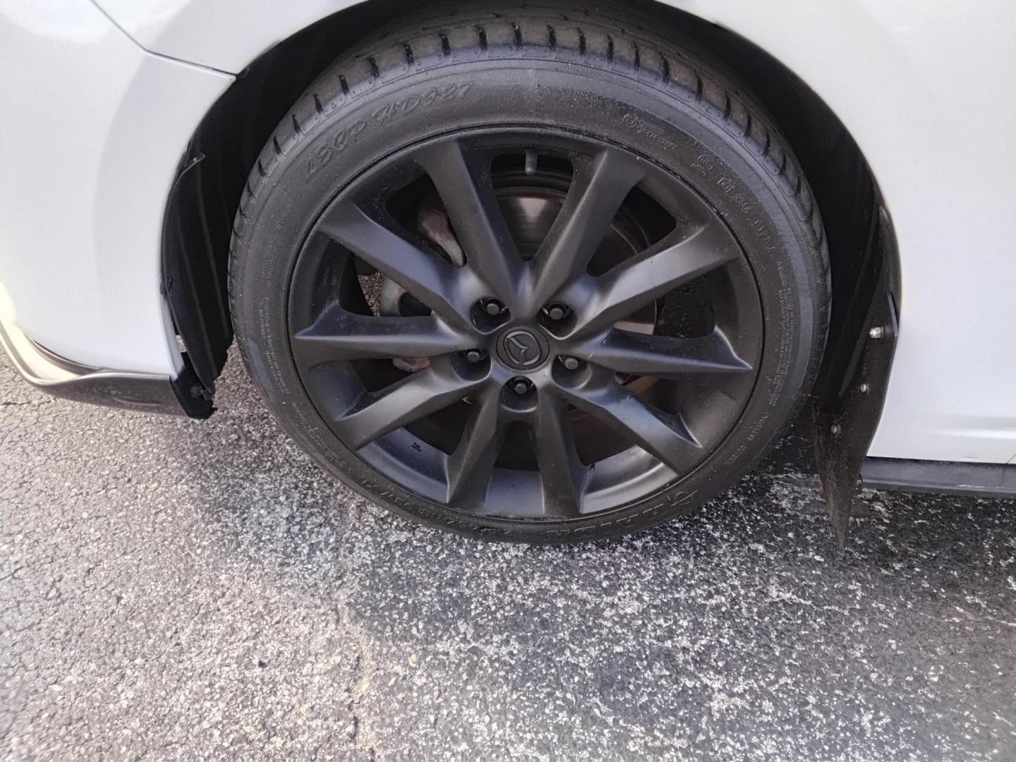 2017 White /BLACK Mazda MAZDA3 i Touring AT 5-Door (JM1BN1L77H1) with an 2.0L L4 DOHC 16V engine, 6A transmission, located at 6112 N Florida Avenue, Tampa, FL, 33604, (888) 521-5131, 27.954929, -82.459534 - 499$ down plus tax & tag. - Photo#14