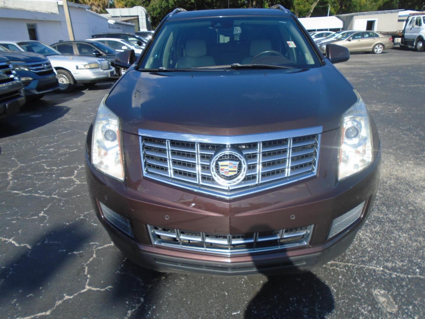 2015 BROWN /Beige Cadillac SRX Luxury Collection FWD (3GYFNBE3XFS) with an 3.6L V6 DOHC 24V FFV engine, 6-Speed Automatic transmission, located at 6112 N Florida Avenue, Tampa, FL, 33604, (888) 521-5131, 27.954929, -82.459534 - 499$ down plus tax & tag. - Photo#1