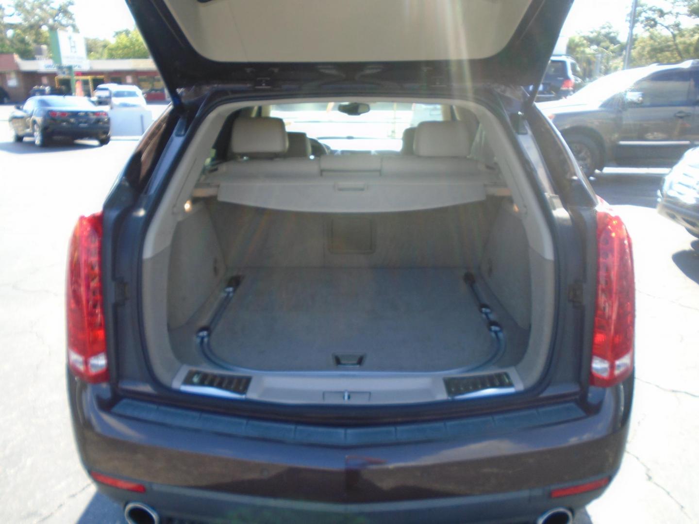2015 BROWN /Beige Cadillac SRX Luxury Collection FWD (3GYFNBE3XFS) with an 3.6L V6 DOHC 24V FFV engine, 6-Speed Automatic transmission, located at 6112 N Florida Avenue, Tampa, FL, 33604, (888) 521-5131, 27.954929, -82.459534 - 499$ down plus tax & tag. - Photo#7