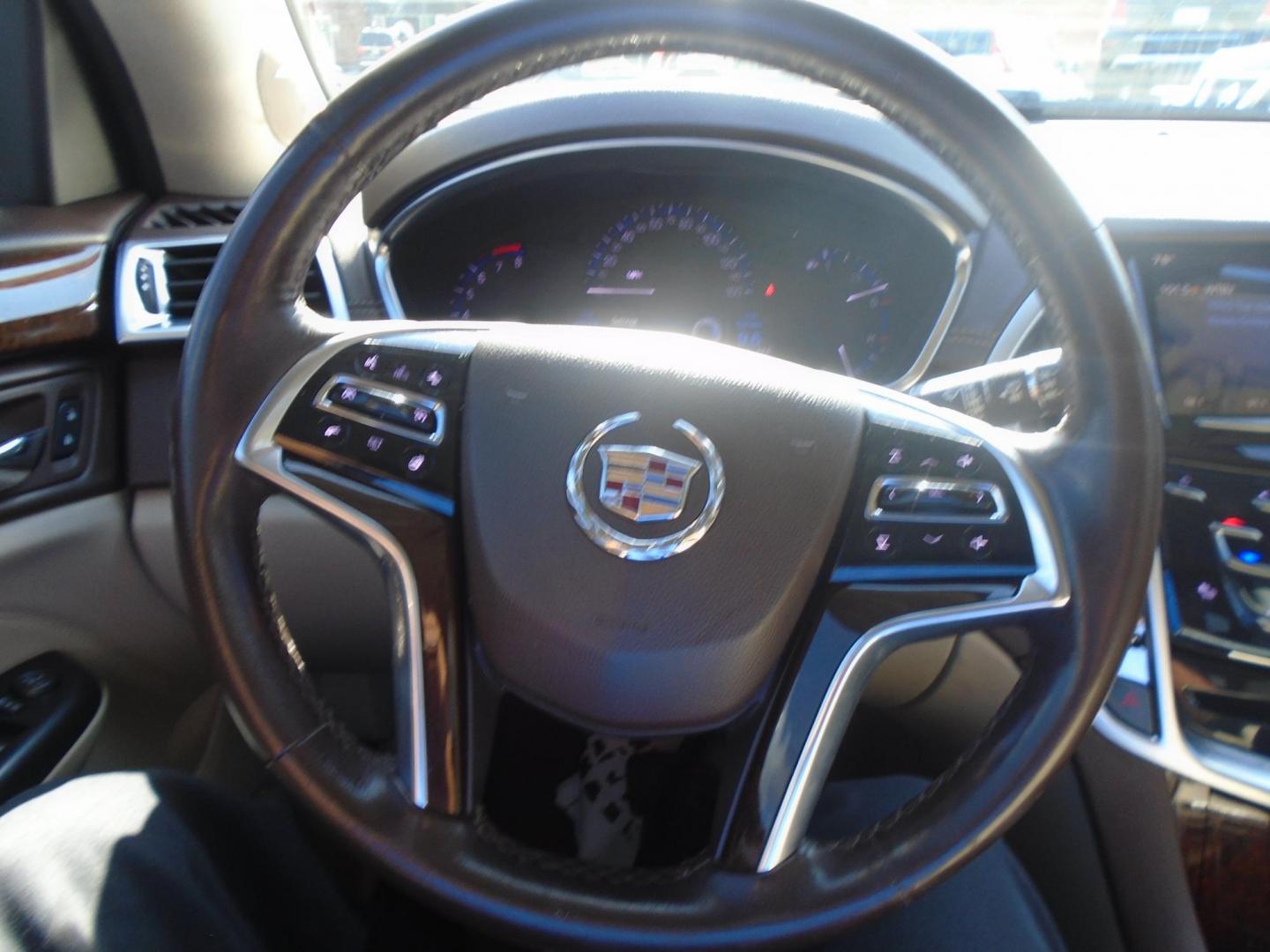 2015 BROWN /Beige Cadillac SRX Luxury Collection FWD (3GYFNBE3XFS) with an 3.6L V6 DOHC 24V FFV engine, 6-Speed Automatic transmission, located at 6112 N Florida Avenue, Tampa, FL, 33604, (888) 521-5131, 27.954929, -82.459534 - 499$ down plus tax & tag. - Photo#8