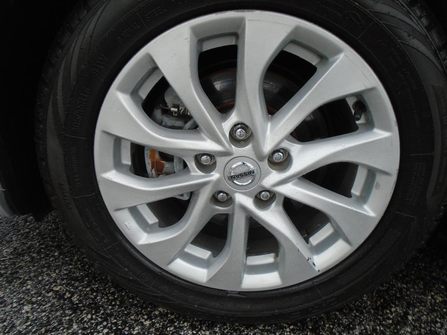 2019 SILVER /Grey Nissan Sentra S CVT (3N1AB7AP1KY) with an 1.8L L4 SFI DOHC 16V engine, CVT transmission, located at 6112 N Florida Avenue, Tampa, FL, 33604, (888) 521-5131, 27.954929, -82.459534 - 499$ DOWN PLUS TAX & TAG. - Photo#11