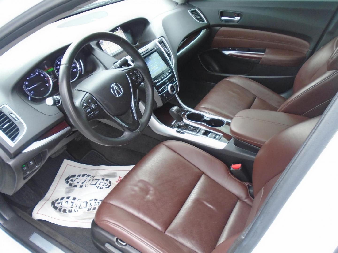 2015 White /Brown Acura TLX 8-Spd DCT w/Technology Package (19UUB1F51FA) with an 2.5L L4 DOHC 16V engine, 8-Speed Automatic transmission, located at 6112 N Florida Avenue, Tampa, FL, 33604, (888) 521-5131, 27.954929, -82.459534 - 499$ down plus tax & tag. - Photo#5