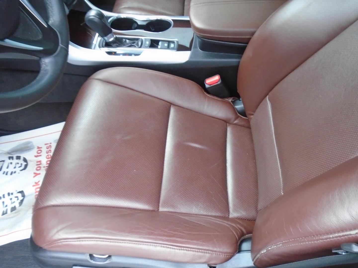 2015 White /Brown Acura TLX 8-Spd DCT w/Technology Package (19UUB1F51FA) with an 2.5L L4 DOHC 16V engine, 8-Speed Automatic transmission, located at 6112 N Florida Avenue, Tampa, FL, 33604, (888) 521-5131, 27.954929, -82.459534 - 499$ down plus tax & tag. - Photo#6