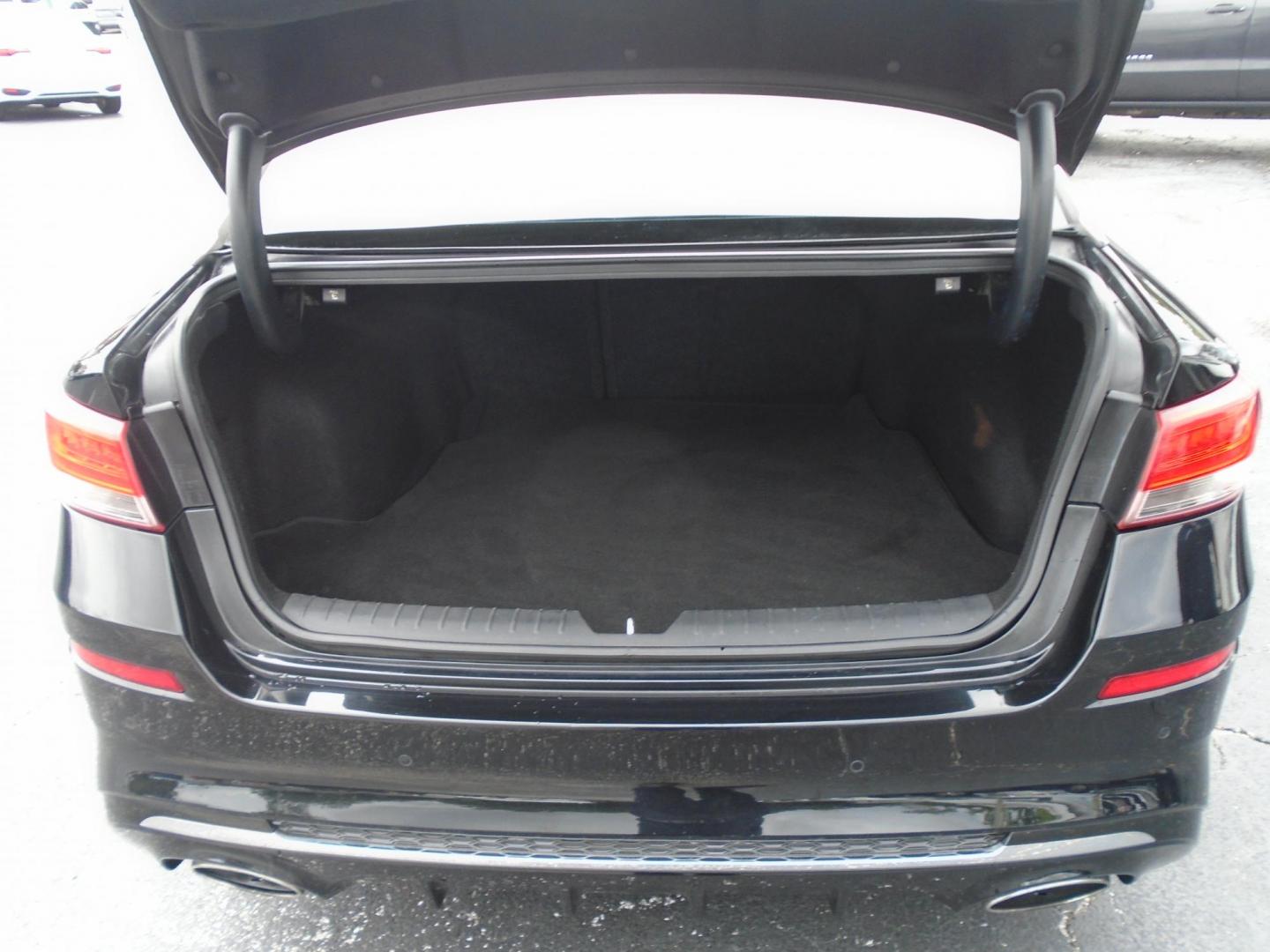 2019 BLACK /BLACK Kia Optima LX (5XXGT4L35KG) with an 2.4L L4 DOHC 16V engine, 6A transmission, located at 6112 N Florida Avenue, Tampa, FL, 33604, (888) 521-5131, 27.954929, -82.459534 - 499$ DOWN PLUS TAX & TAG. - Photo#7