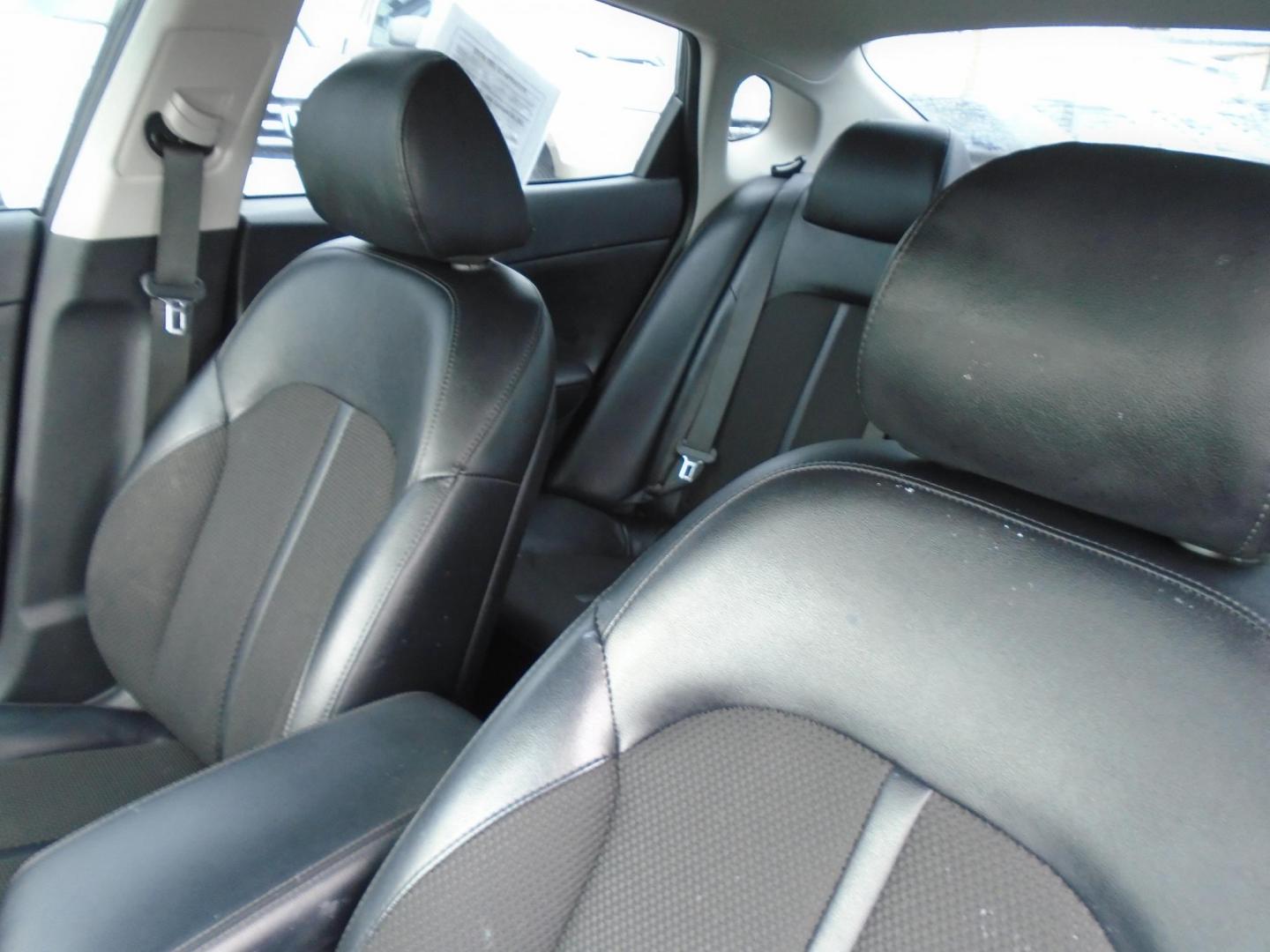 2019 BLACK /BLACK Kia Optima LX (5XXGT4L35KG) with an 2.4L L4 DOHC 16V engine, 6A transmission, located at 6112 N Florida Avenue, Tampa, FL, 33604, (888) 521-5131, 27.954929, -82.459534 - 499$ DOWN PLUS TAX & TAG. - Photo#12