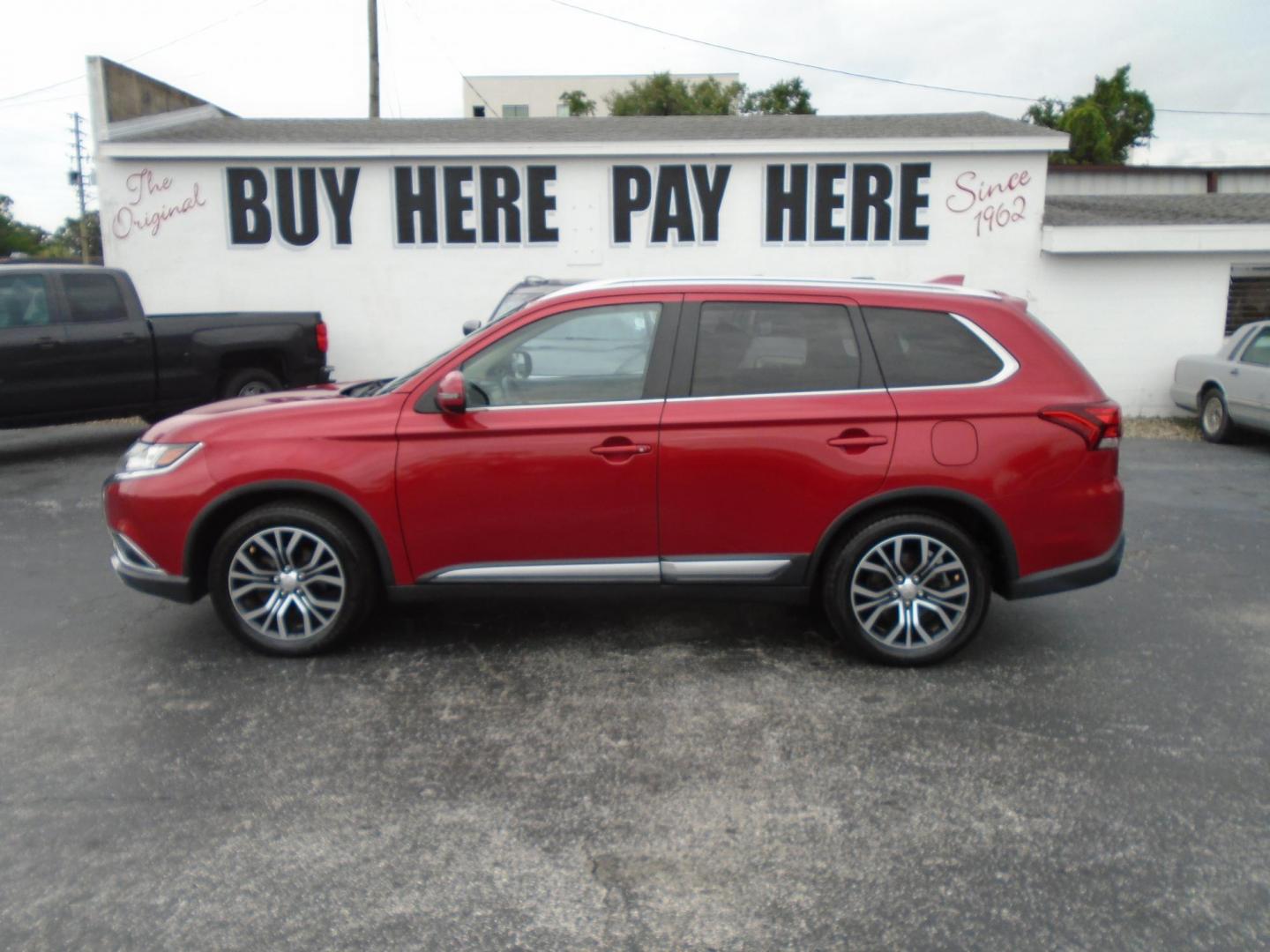 2017 RED /Beige Mitsubishi Outlander SEL 2WD (JA4AD3A3XHZ) with an 2.4L L4 DOHC 16V engine, CVT transmission, located at 6112 N Florida Avenue, Tampa, FL, 33604, (888) 521-5131, 27.954929, -82.459534 - 499$ DOWN PLUS TAX & TAG. - Photo#0