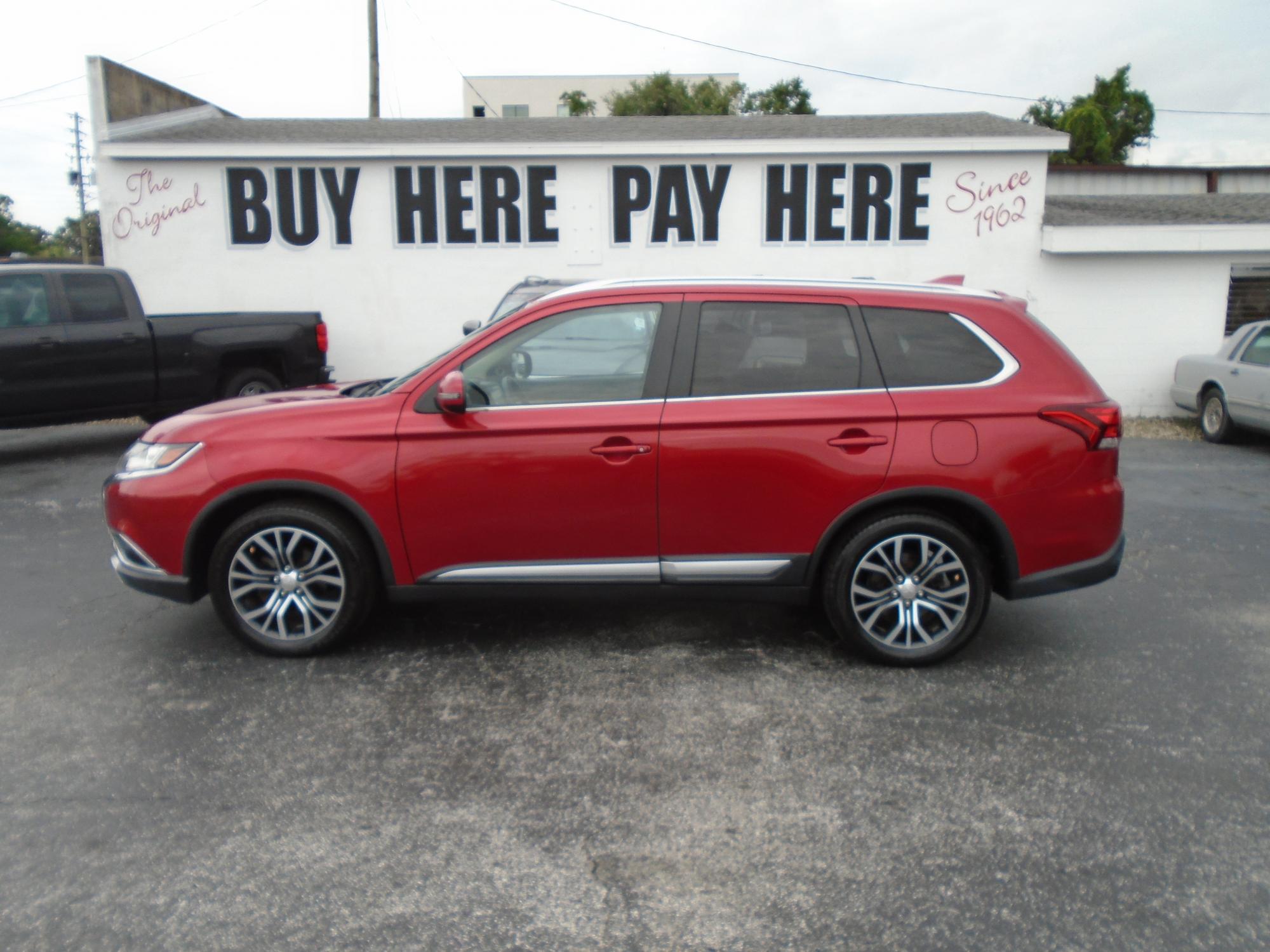 photo of 2017 Mitsubishi Outlander SEL 2WD