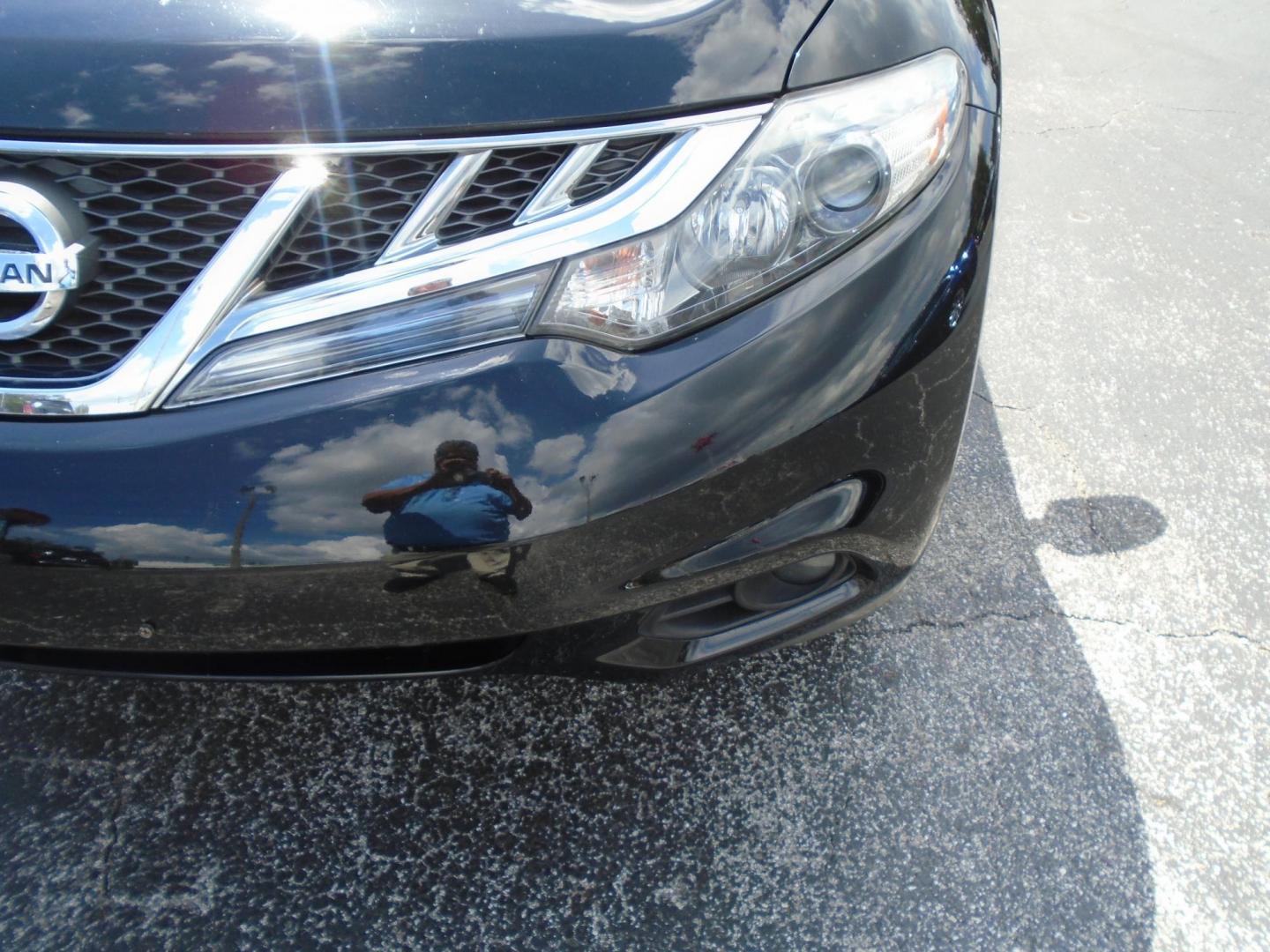 2012 BLACK /Grey Nissan Murano SL AWD (JN8AZ1MW9CW) with an 3.5L V6 DOHC 24V engine, Continuously Variable Transmission transmission, located at 6112 N Florida Avenue, Tampa, FL, 33604, (888) 521-5131, 27.954929, -82.459534 - 499$ down plus tax & tag. - Photo#3