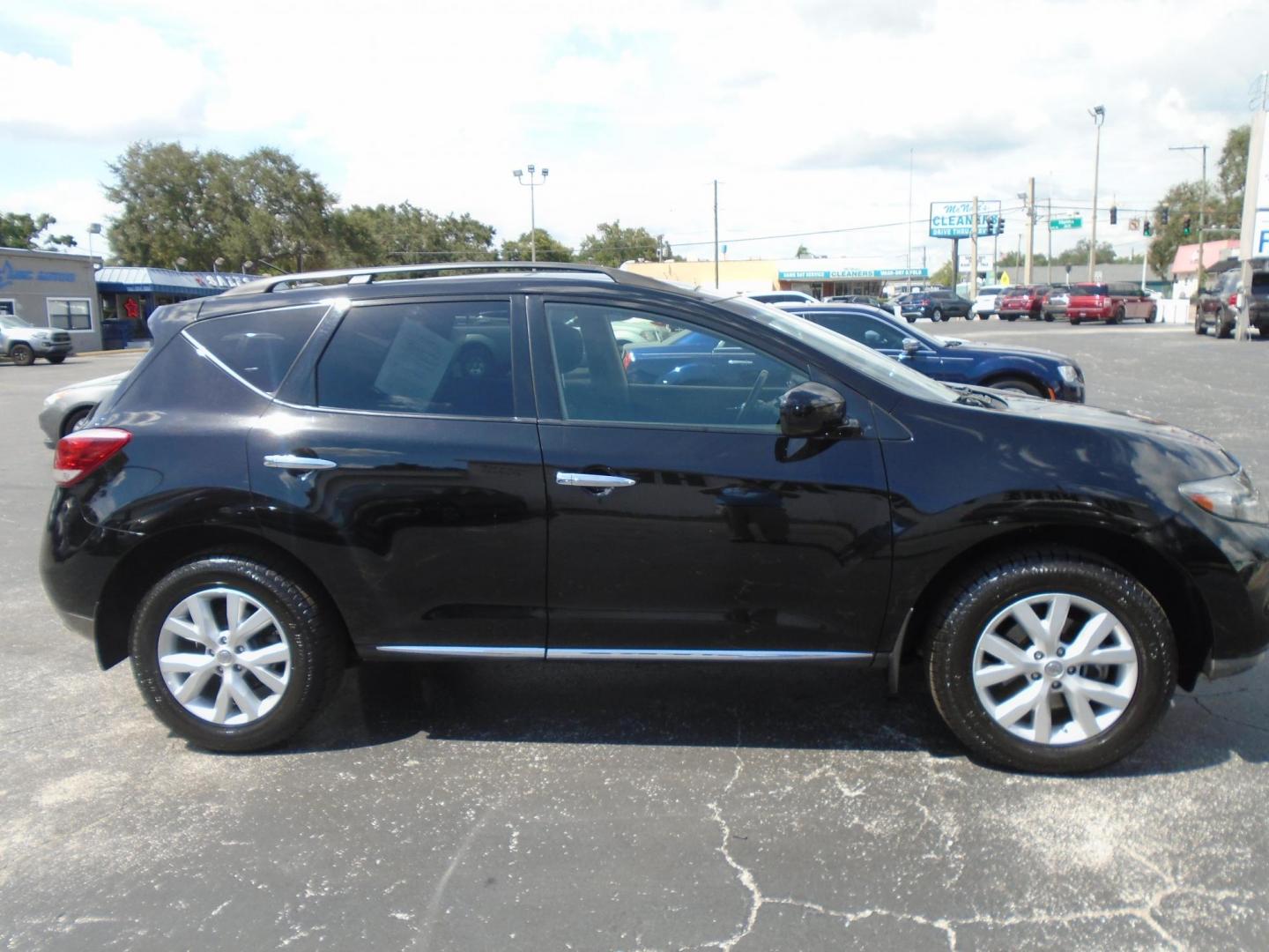 2012 BLACK /Grey Nissan Murano SL AWD (JN8AZ1MW9CW) with an 3.5L V6 DOHC 24V engine, Continuously Variable Transmission transmission, located at 6112 N Florida Avenue, Tampa, FL, 33604, (888) 521-5131, 27.954929, -82.459534 - 499$ down plus tax & tag. - Photo#7