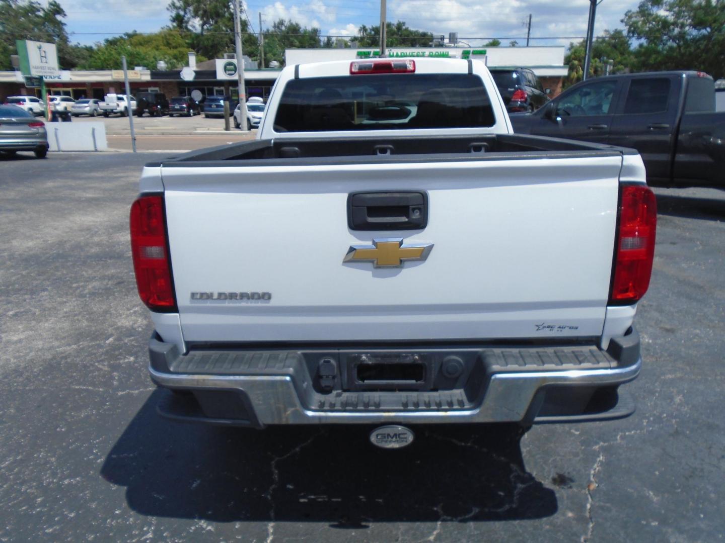 2017 White /Beige Chevrolet Colorado Work Truck Ext. Cab 2WD (1GCHSBEA6H1) with an 2.5L L4 DOHC 16V GAS engine, 6A transmission, located at 6112 N Florida Avenue, Tampa, FL, 33604, (888) 521-5131, 27.954929, -82.459534 - $499 DOWN PLUS TAX & TAG. - Photo#6