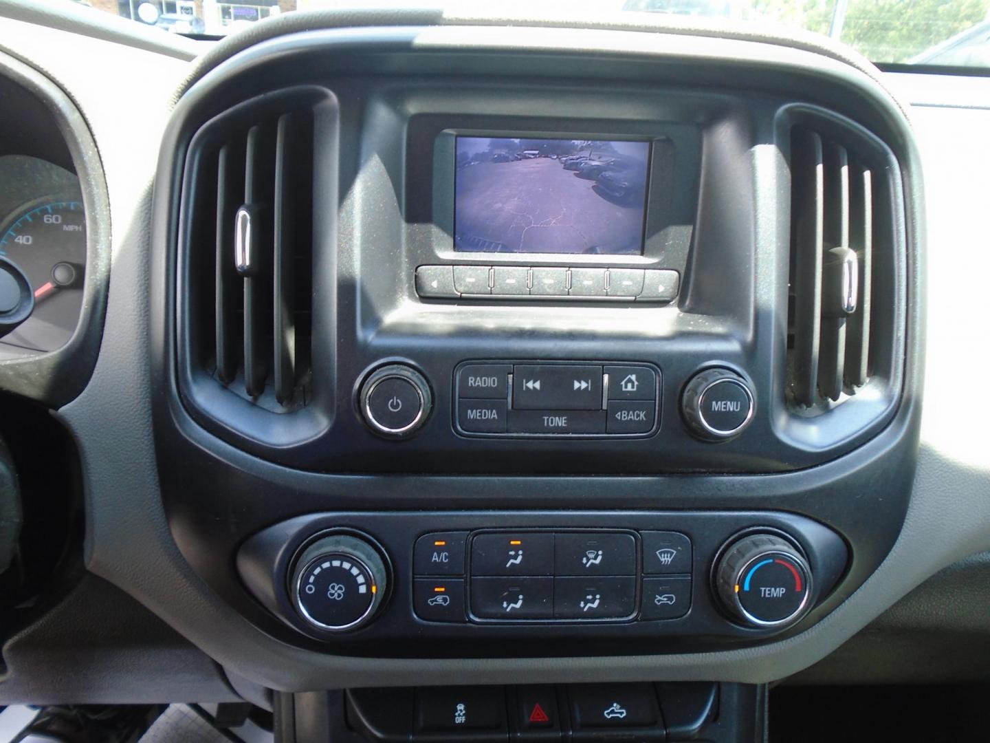 2017 White /Beige Chevrolet Colorado Work Truck Ext. Cab 2WD (1GCHSBEA6H1) with an 2.5L L4 DOHC 16V GAS engine, 6A transmission, located at 6112 N Florida Avenue, Tampa, FL, 33604, (888) 521-5131, 27.954929, -82.459534 - $499 DOWN PLUS TAX & TAG. - Photo#10
