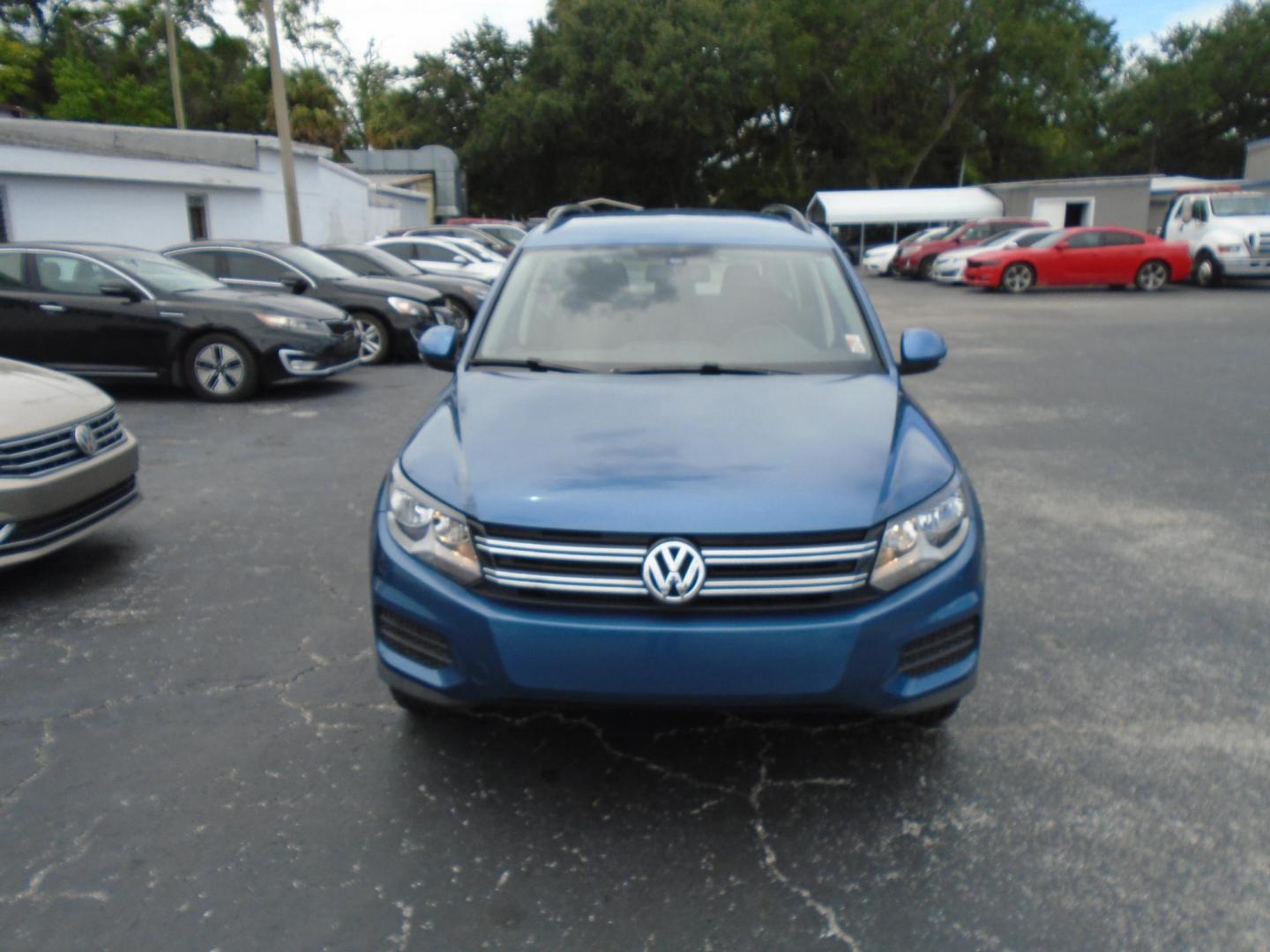 2017 Blue /Black Volkswagen Tiguan SE (WVGAV7AX3HK) with an 2.0L L4 DOHC 16V TURBO engine, 6A transmission, located at 6112 N Florida Avenue, Tampa, FL, 33604, (888) 521-5131, 27.954929, -82.459534 - 499$ down plus tax & tag. - Photo#1
