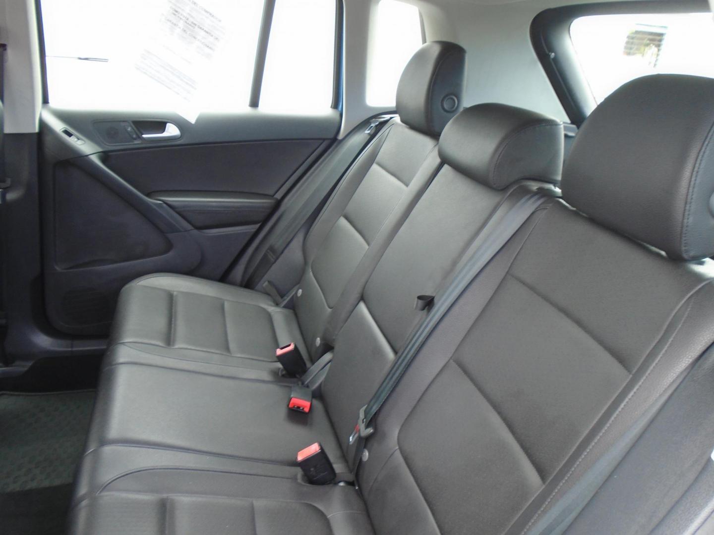 2017 Blue /Black Volkswagen Tiguan SE (WVGAV7AX3HK) with an 2.0L L4 DOHC 16V TURBO engine, 6A transmission, located at 6112 N Florida Avenue, Tampa, FL, 33604, (888) 521-5131, 27.954929, -82.459534 - 499$ down plus tax & tag. - Photo#11