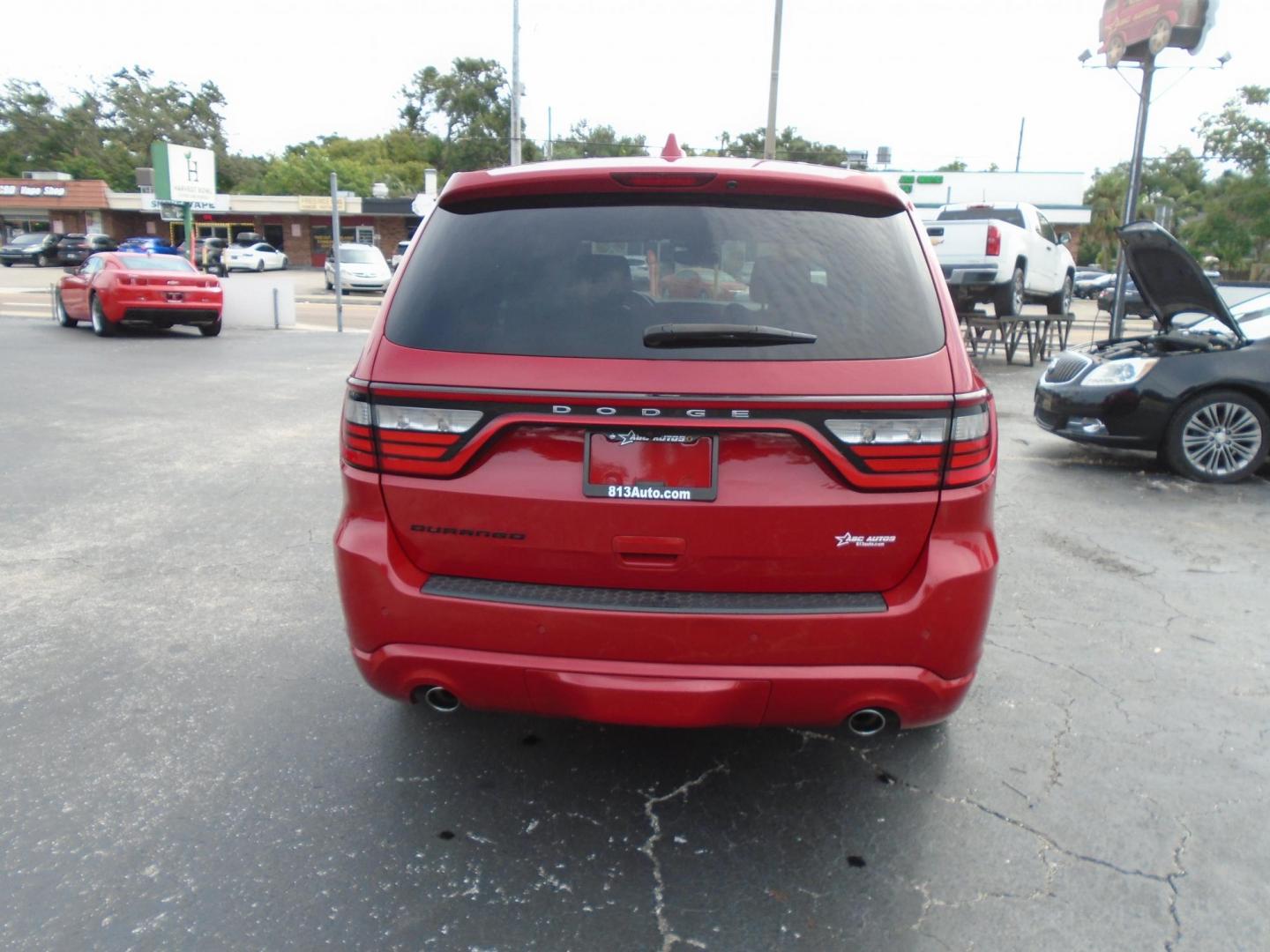 2018 RED /Grey Dodge Durango SXT RWD (1C4RDHAG5JC) with an 3.6L V6 DOHC 24V engine, 8A transmission, located at 6112 N Florida Avenue, Tampa, FL, 33604, (888) 521-5131, 27.954929, -82.459534 - Just $499 down, plus tax and tag. - Photo#4