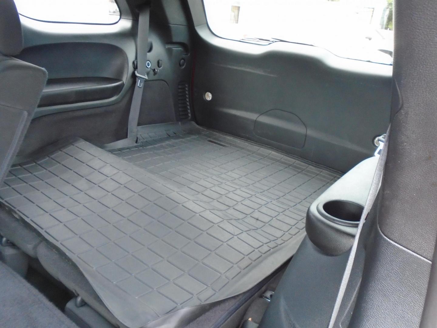 2018 RED /Grey Dodge Durango SXT RWD (1C4RDHAG5JC) with an 3.6L V6 DOHC 24V engine, 8A transmission, located at 6112 N Florida Avenue, Tampa, FL, 33604, (888) 521-5131, 27.954929, -82.459534 - Just $499 down, plus tax and tag. - Photo#12