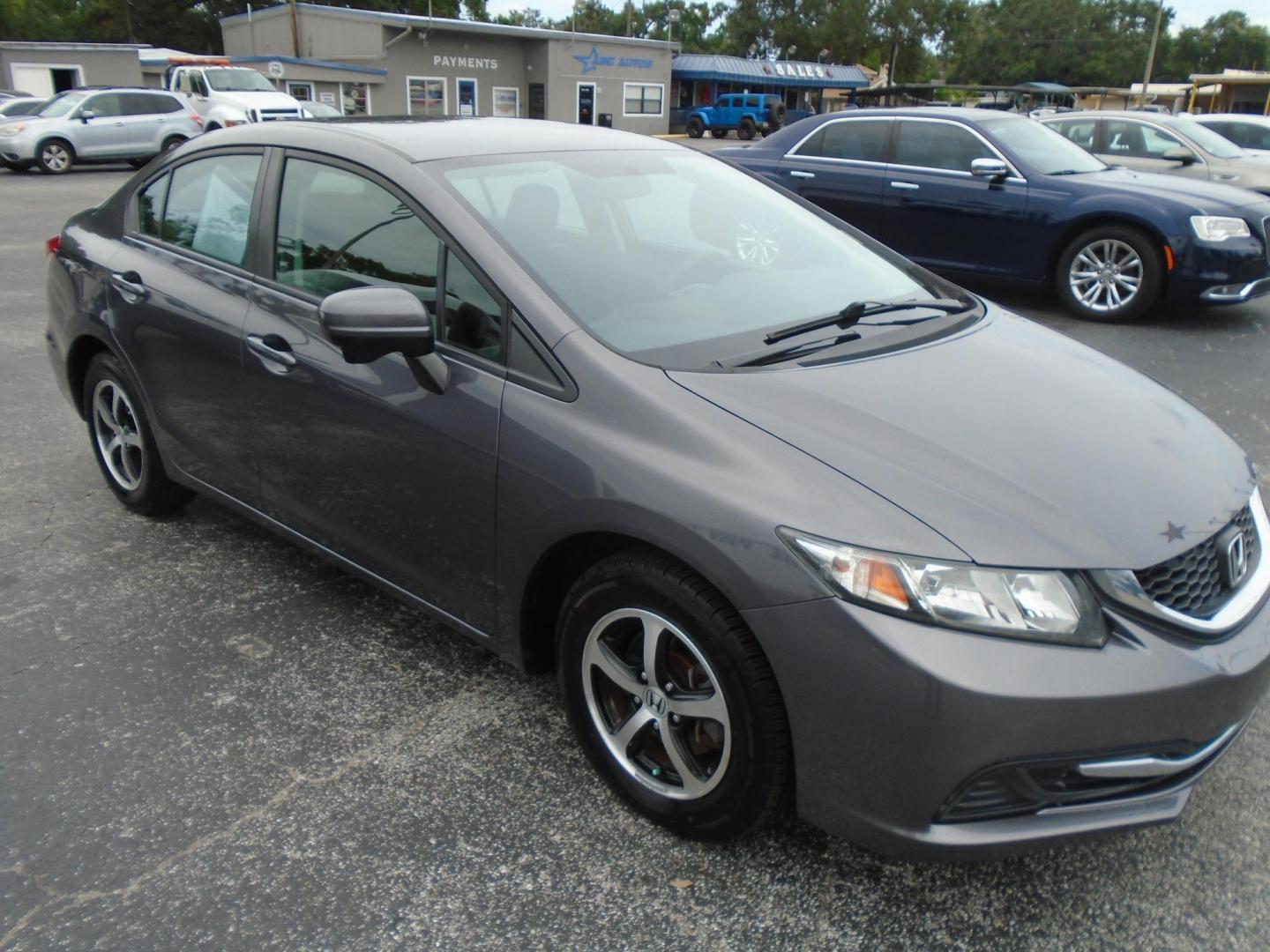 2015 SILVER /Grey Honda Civic SE Sedan CVT (19XFB2F79FE) with an 1.8L L4 SOHC 16V engine, Continuously Variable Transmission transmission, located at 6112 N Florida Avenue, Tampa, FL, 33604, (888) 521-5131, 27.954929, -82.459534 - Just $499 down, plus tax and tag. - Photo#9