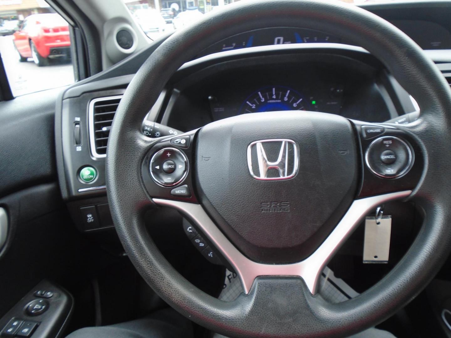 2015 SILVER /Grey Honda Civic SE Sedan CVT (19XFB2F79FE) with an 1.8L L4 SOHC 16V engine, Continuously Variable Transmission transmission, located at 6112 N Florida Avenue, Tampa, FL, 33604, (888) 521-5131, 27.954929, -82.459534 - Just $499 down, plus tax and tag. - Photo#11