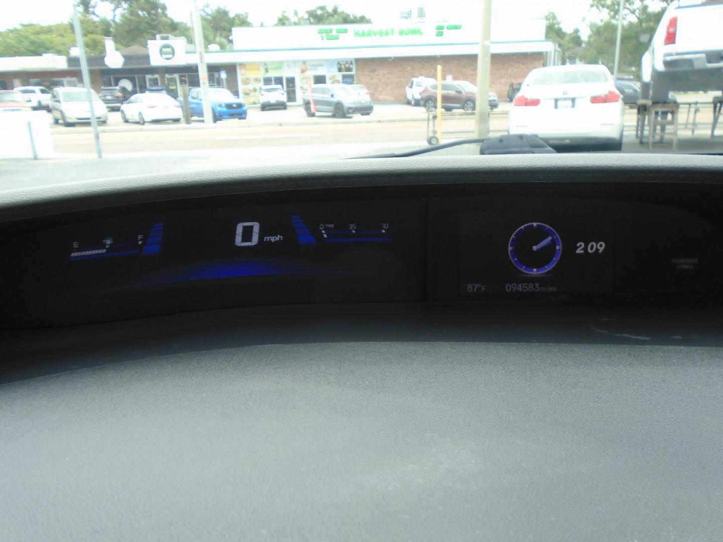 2015 SILVER /Grey Honda Civic SE Sedan CVT (19XFB2F79FE) with an 1.8L L4 SOHC 16V engine, Continuously Variable Transmission transmission, located at 6112 N Florida Avenue, Tampa, FL, 33604, (888) 521-5131, 27.954929, -82.459534 - Just $499 down, plus tax and tag. - Photo#15