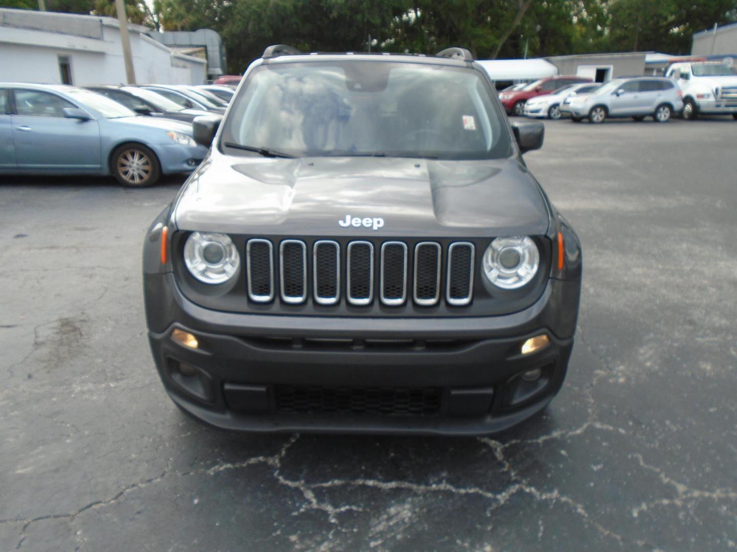 2018 GRAY /Grey Jeep Renegade Latitude FWD (ZACCJABB2JP) with an 2.4L L4 DOHC 16V engine, 6M transmission, located at 6112 N Florida Avenue, Tampa, FL, 33604, (888) 521-5131, 27.954929, -82.459534 - $499 down, plus tax & tag. - Photo#1
