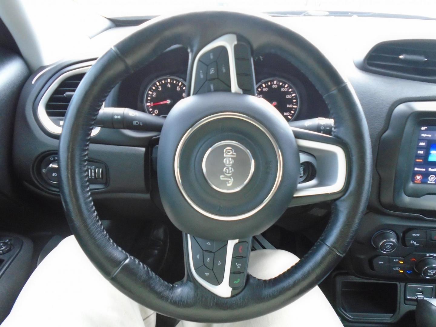 2018 GRAY /Grey Jeep Renegade Latitude FWD (ZACCJABB2JP) with an 2.4L L4 DOHC 16V engine, 6M transmission, located at 6112 N Florida Avenue, Tampa, FL, 33604, (888) 521-5131, 27.954929, -82.459534 - $499 down, plus tax & tag. - Photo#8