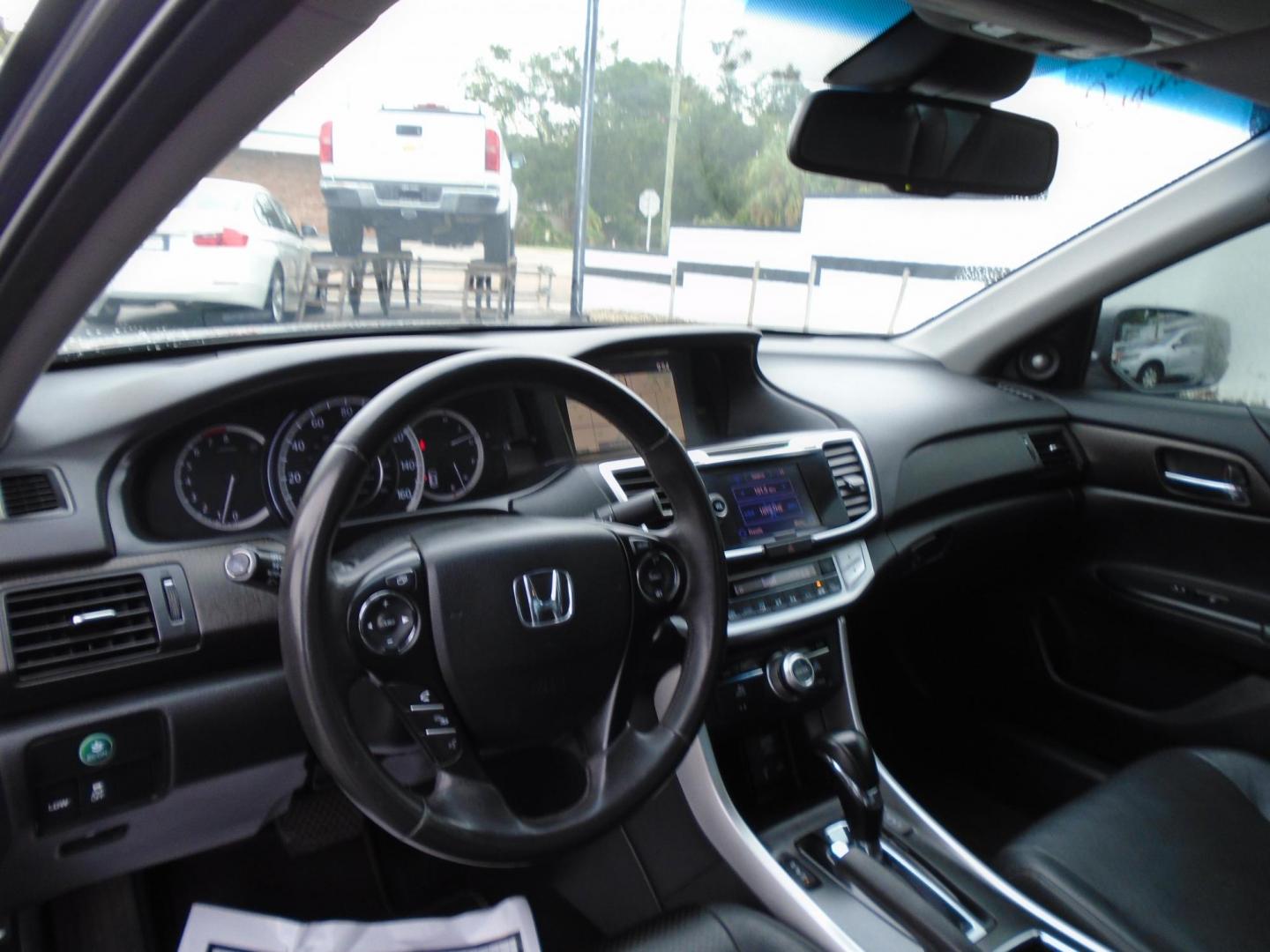 2013 GRAY /BLACK Honda Accord EX-L V6 Sedan AT (1HGCR3F88DA) with an 3.5L V6 SOHC 24V engine, 6-Speed Automatic transmission, located at 6112 N Florida Avenue, Tampa, FL, 33604, (888) 521-5131, 27.954929, -82.459534 - 499$ down plus tax & tag. - Photo#8