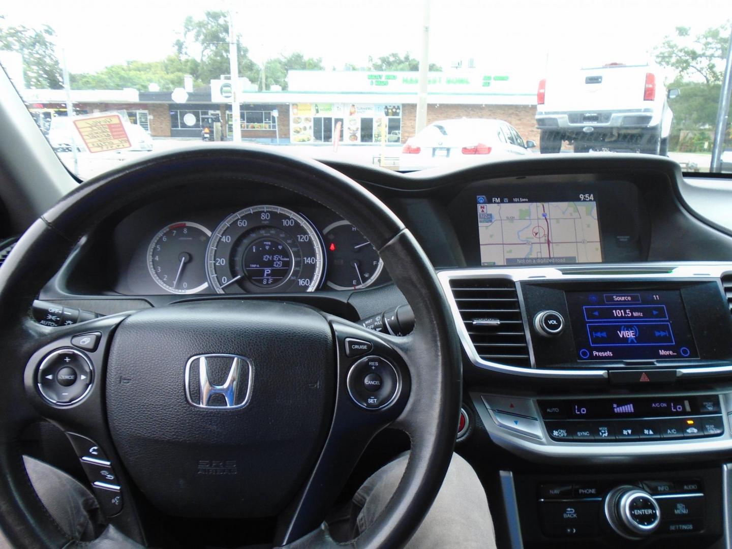 2013 GRAY /BLACK Honda Accord EX-L V6 Sedan AT (1HGCR3F88DA) with an 3.5L V6 SOHC 24V engine, 6-Speed Automatic transmission, located at 6112 N Florida Avenue, Tampa, FL, 33604, (888) 521-5131, 27.954929, -82.459534 - 499$ down plus tax & tag. - Photo#7