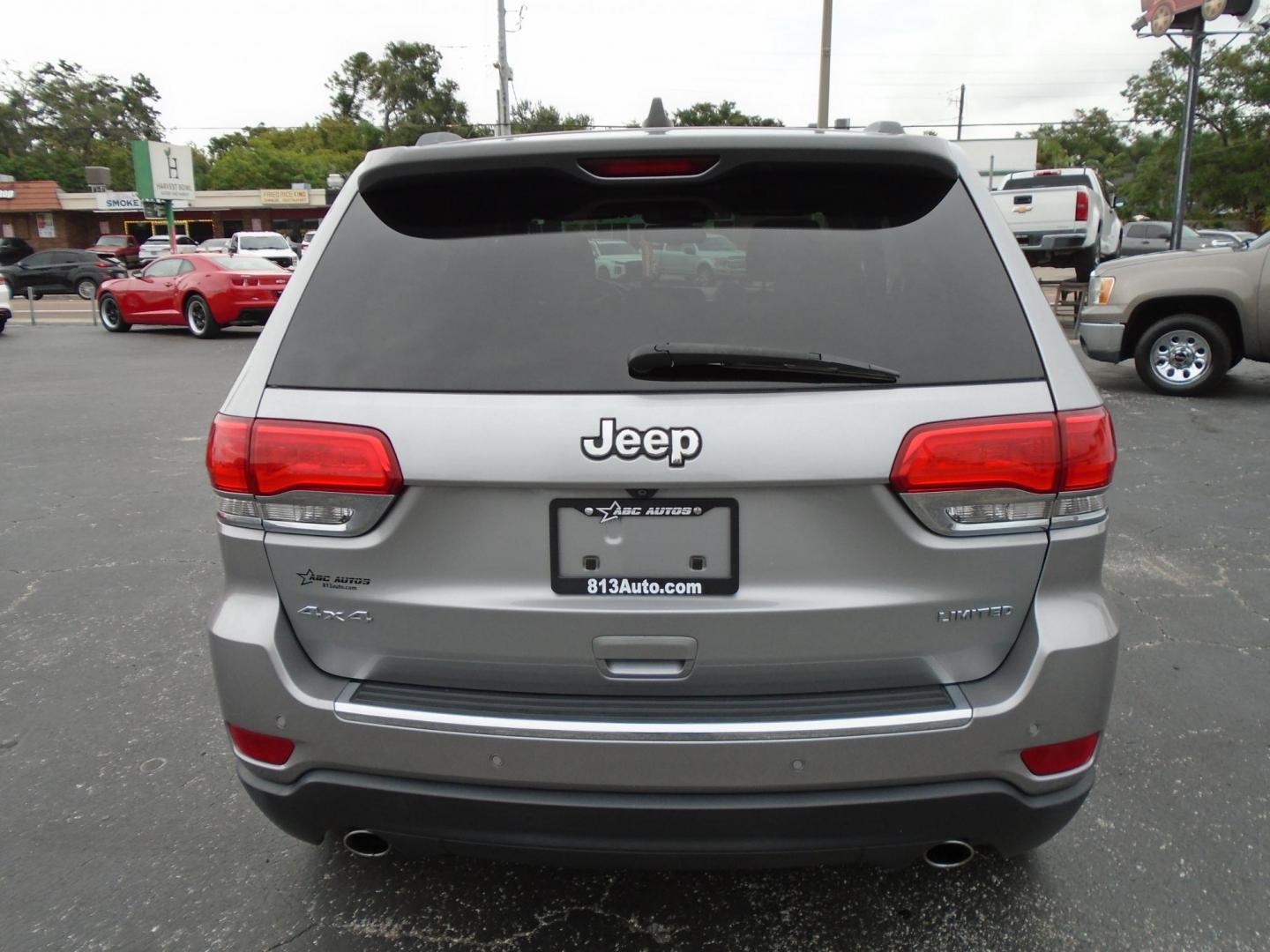 2014 SILVER /Black Jeep Grand Cherokee Limited 4WD (1C4RJFBG5EC) with an 3.6L V6 DOHC 24V engine, 5-Speed Automatic transmission, located at 6112 N Florida Avenue, Tampa, FL, 33604, (888) 521-5131, 27.954929, -82.459534 - 499$ down plus tax & tag. - Photo#10
