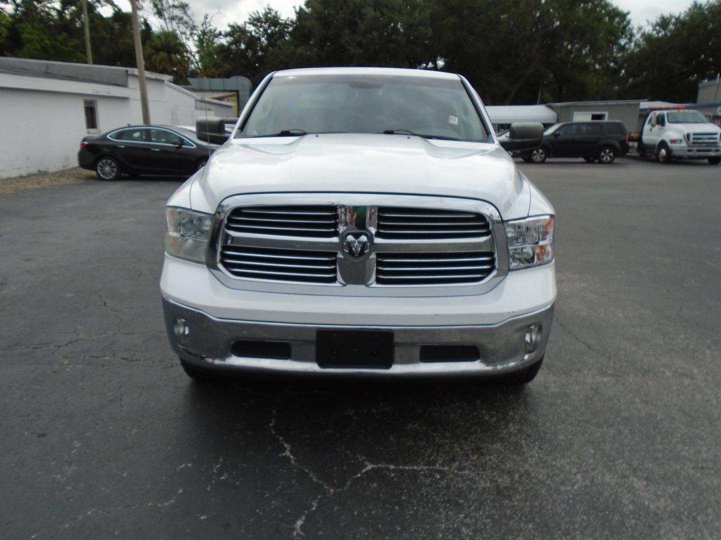 2015 White /GREY RAM 1500 SLT Quad Cab 2WD (1C6RR6GT8FS) with an 5.7L V8 OHV 16V engine, 6-Speed Automatic transmission, located at 6112 N Florida Avenue, Tampa, FL, 33604, (888) 521-5131, 27.954929, -82.459534 - 499$ down plus tax & tag. - Photo#1
