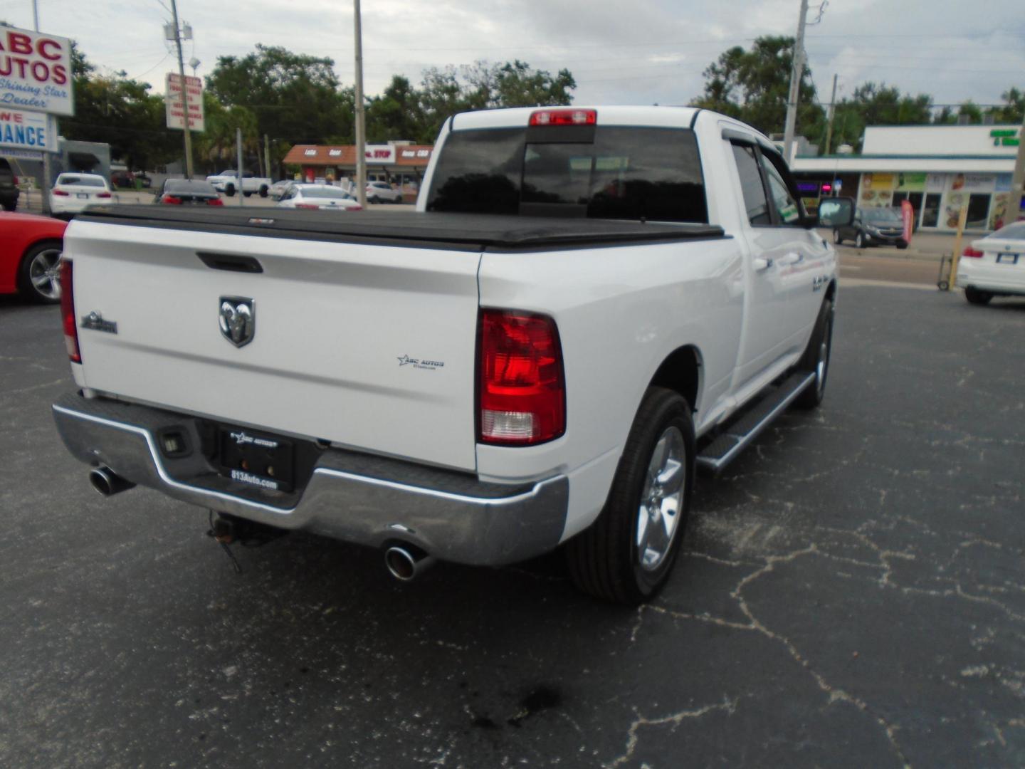 2015 White /GREY RAM 1500 SLT Quad Cab 2WD (1C6RR6GT8FS) with an 5.7L V8 OHV 16V engine, 6-Speed Automatic transmission, located at 6112 N Florida Avenue, Tampa, FL, 33604, (888) 521-5131, 27.954929, -82.459534 - 499$ down plus tax & tag. - Photo#5