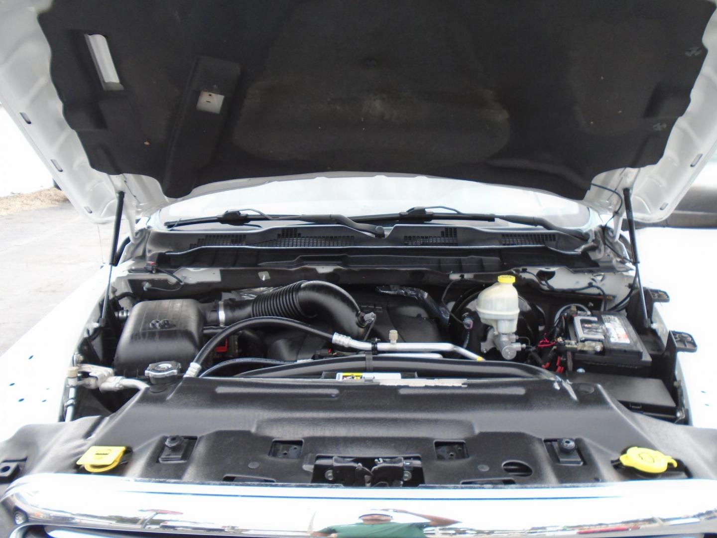 2015 White /GREY RAM 1500 SLT Quad Cab 2WD (1C6RR6GT8FS) with an 5.7L V8 OHV 16V engine, 6-Speed Automatic transmission, located at 6112 N Florida Avenue, Tampa, FL, 33604, (888) 521-5131, 27.954929, -82.459534 - 499$ down plus tax & tag. - Photo#15