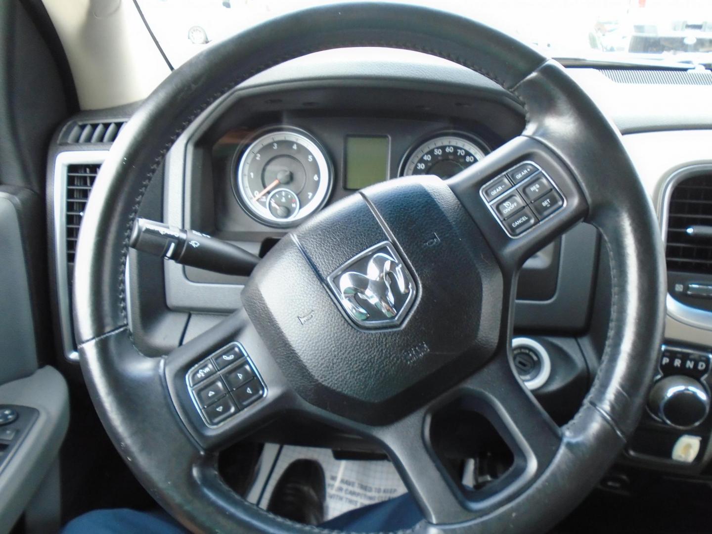 2015 White /GREY RAM 1500 SLT Quad Cab 2WD (1C6RR6GT8FS) with an 5.7L V8 OHV 16V engine, 6-Speed Automatic transmission, located at 6112 N Florida Avenue, Tampa, FL, 33604, (888) 521-5131, 27.954929, -82.459534 - $499 down plus tax & tag.- Photo#9