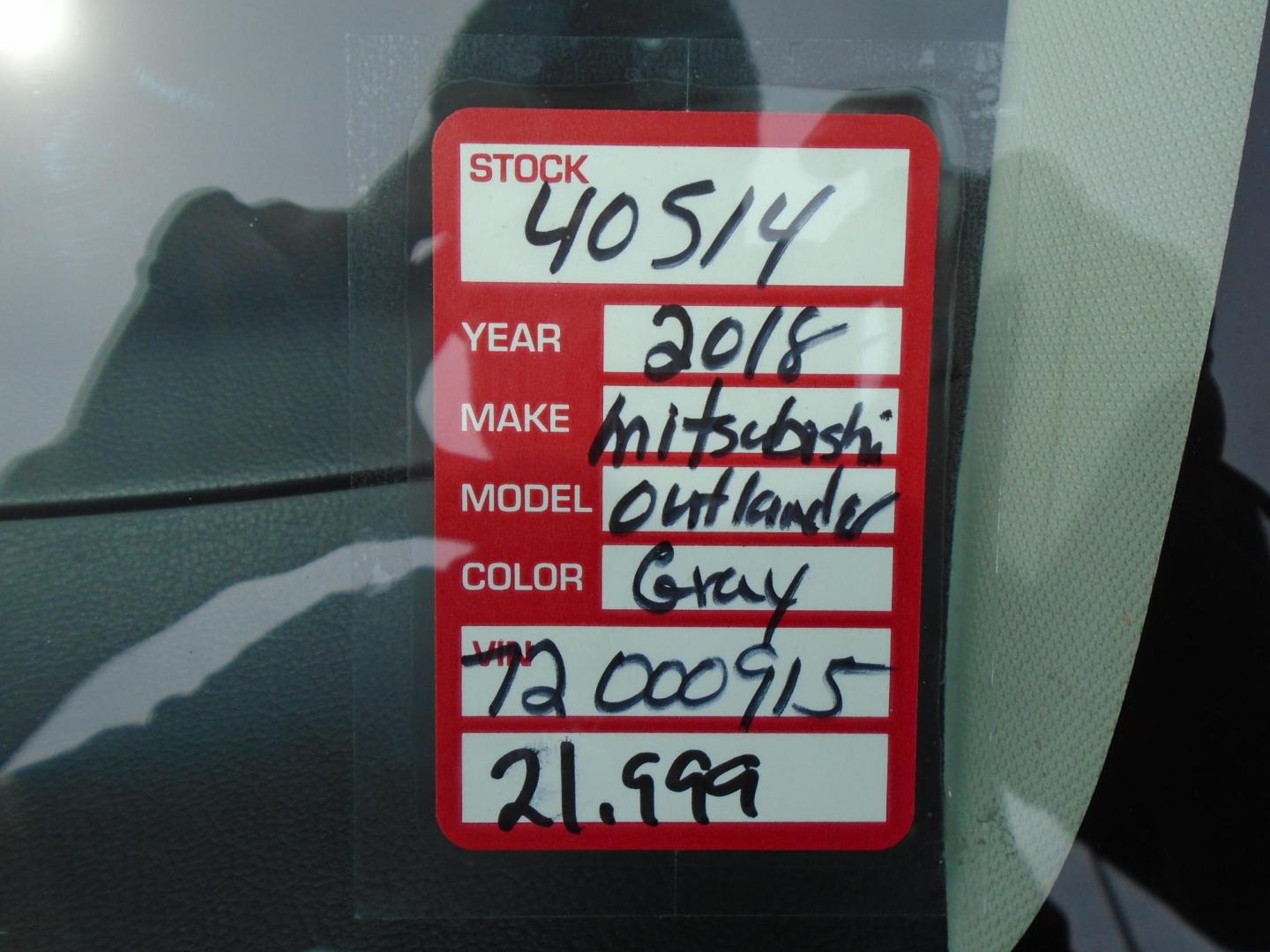 2018 GRAY /Black Mitsubishi Outlander SE 2WD (JA4AD3A32JJ) with an 2.4L L4 DOHC 16V engine, CVT transmission, located at 6112 N Florida Avenue, Tampa, FL, 33604, (888) 521-5131, 27.954929, -82.459534 - 499$ DOWN PLUS TAX & TAG. - Photo#17