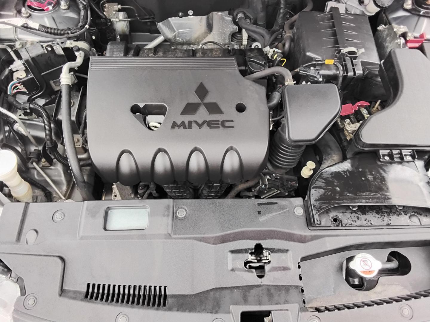 2018 GRAY /Black Mitsubishi Outlander SE 2WD (JA4AD3A32JJ) with an 2.4L L4 DOHC 16V engine, CVT transmission, located at 6112 N Florida Avenue, Tampa, FL, 33604, (888) 521-5131, 27.954929, -82.459534 - 499$ DOWN PLUS TAX & TAG. - Photo#12