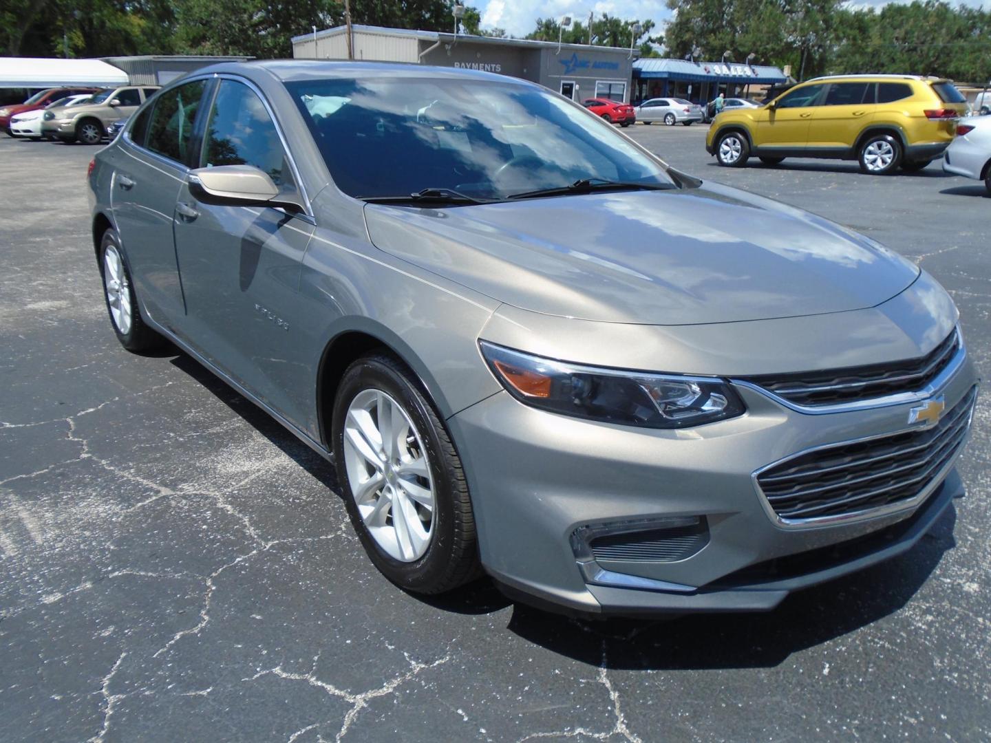 2018 BROWN /Black Chevrolet Malibu LT (1G1ZD5ST4JF) with an 1.5L L4 DOHC 16V engine, 6A transmission, located at 6112 N Florida Avenue, Tampa, FL, 33604, (888) 521-5131, 27.954929, -82.459534 - 499$ down plus tax & tag. - Photo#3