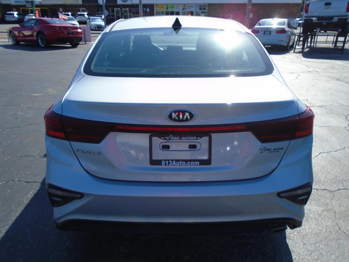2021 GRAY /Black Kia Forte FE (3KPF24AD0ME) with an 2.0L L4 DOHC 16V engine, CVT transmission, located at 6112 N Florida Avenue, Tampa, FL, 33604, (888) 521-5131, 27.954929, -82.459534 - 499$ down plus tax & tag. - Photo#10