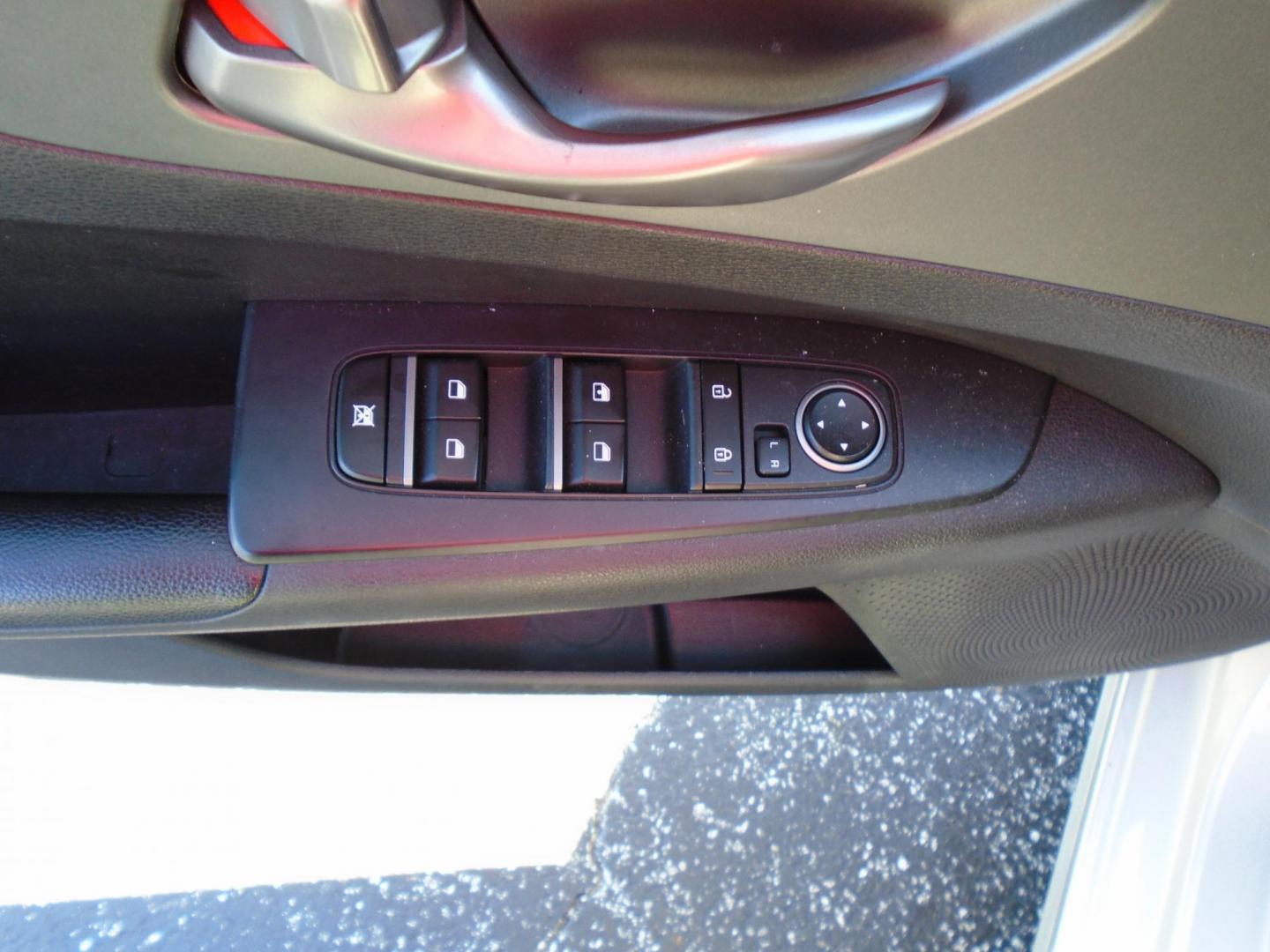 2021 GRAY /Black Kia Forte FE (3KPF24AD0ME) with an 2.0L L4 DOHC 16V engine, CVT transmission, located at 6112 N Florida Avenue, Tampa, FL, 33604, (888) 521-5131, 27.954929, -82.459534 - 499$ down plus tax & tag. - Photo#16