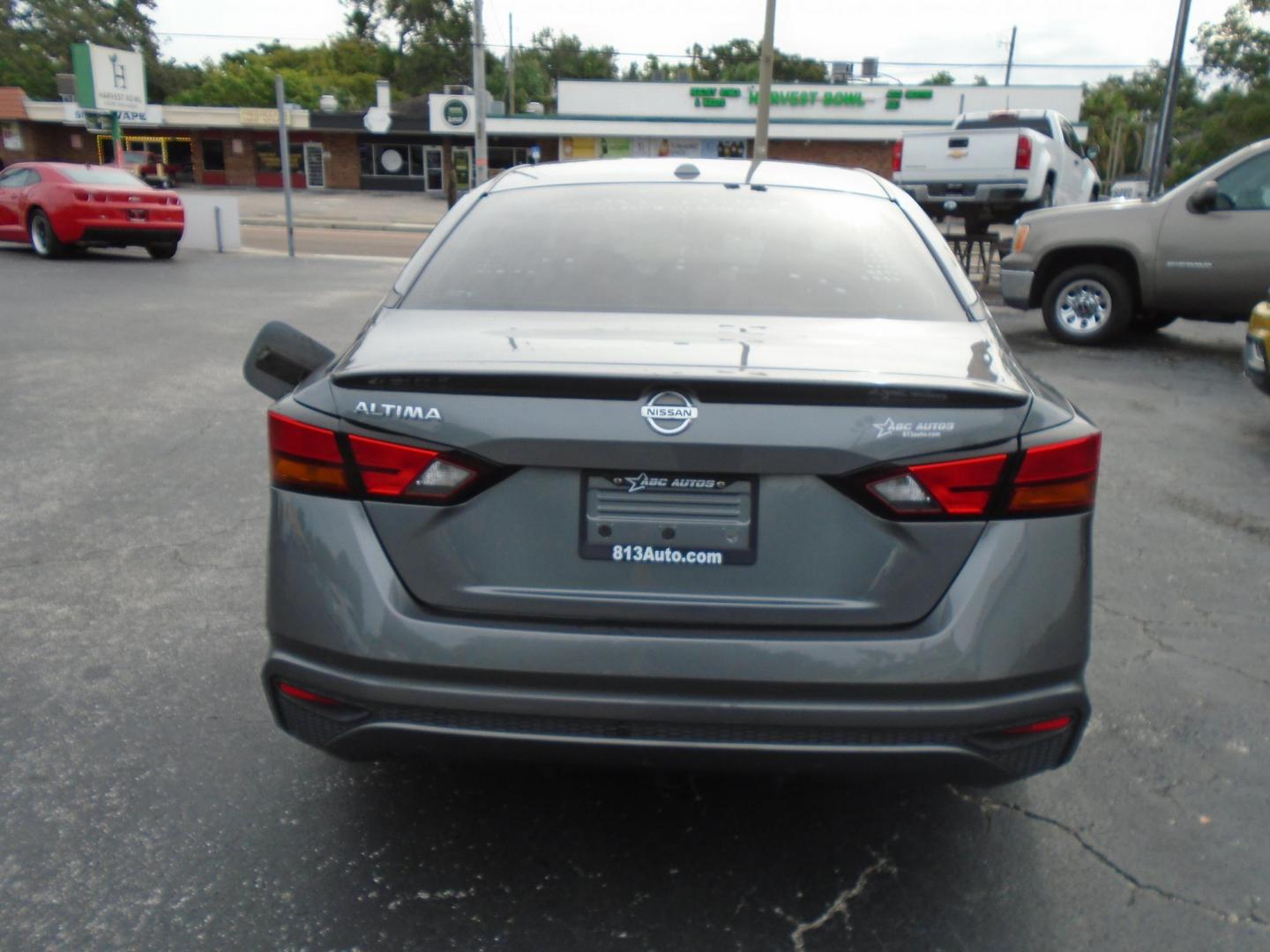 2019 GRAY /Grey Nissan Altima 2.5 S (1N4BL4BVXKC) with an 2.5L L4 DOHC 16V engine, CVT transmission, located at 6112 N Florida Avenue, Tampa, FL, 33604, (888) 521-5131, 27.954929, -82.459534 - 499$ DOWN PLUS TAX & TAG. - Photo#4