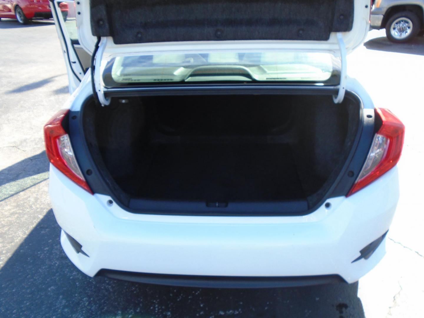 2016 White /Beige Honda Civic LX Sedan CVT (2HGFC2F51GH) with an 2.0L L4 DOHC 16V engine, CVT transmission, located at 6112 N Florida Avenue, Tampa, FL, 33604, (888) 521-5131, 27.954929, -82.459534 - 499$ down plus tax & tag. - Photo#7