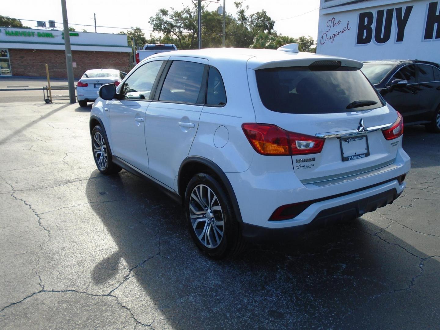 2018 White /Grey Mitsubishi Outlander Sport 2.0 ES CVT (JA4AP3AU1JU) with an 2.0L L4 DOHC 16V engine, CVT transmission, located at 6112 N Florida Avenue, Tampa, FL, 33604, (888) 521-5131, 27.954929, -82.459534 - 499$ DOWN PLUS TAX & TAG. - Photo#5