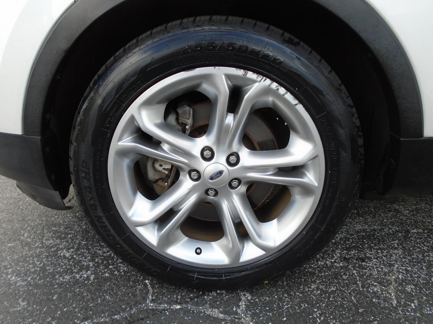 2015 White /Beige Ford Explorer Limited FWD (1FM5K7F80FG) with an 3.5L V6 DOHC 24V engine, 6-Speed Automatic transmission, located at 6112 N Florida Avenue, Tampa, FL, 33604, (888) 521-5131, 27.954929, -82.459534 - 499$ down plus tax & tag. - Photo#25