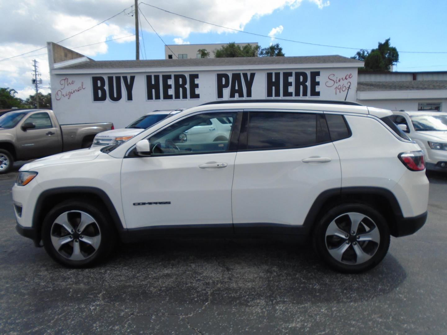 2017 White /WHITE & BLACK Jeep Compass Sport FWD (3C4NJCBB3HT) with an 2.4L L4 DOHC 16V engine, located at 6112 N Florida Avenue, Tampa, FL, 33604, (888) 521-5131, 27.954929, -82.459534 - 499$ DOWN PLUS TAX & TAG. - Photo#0