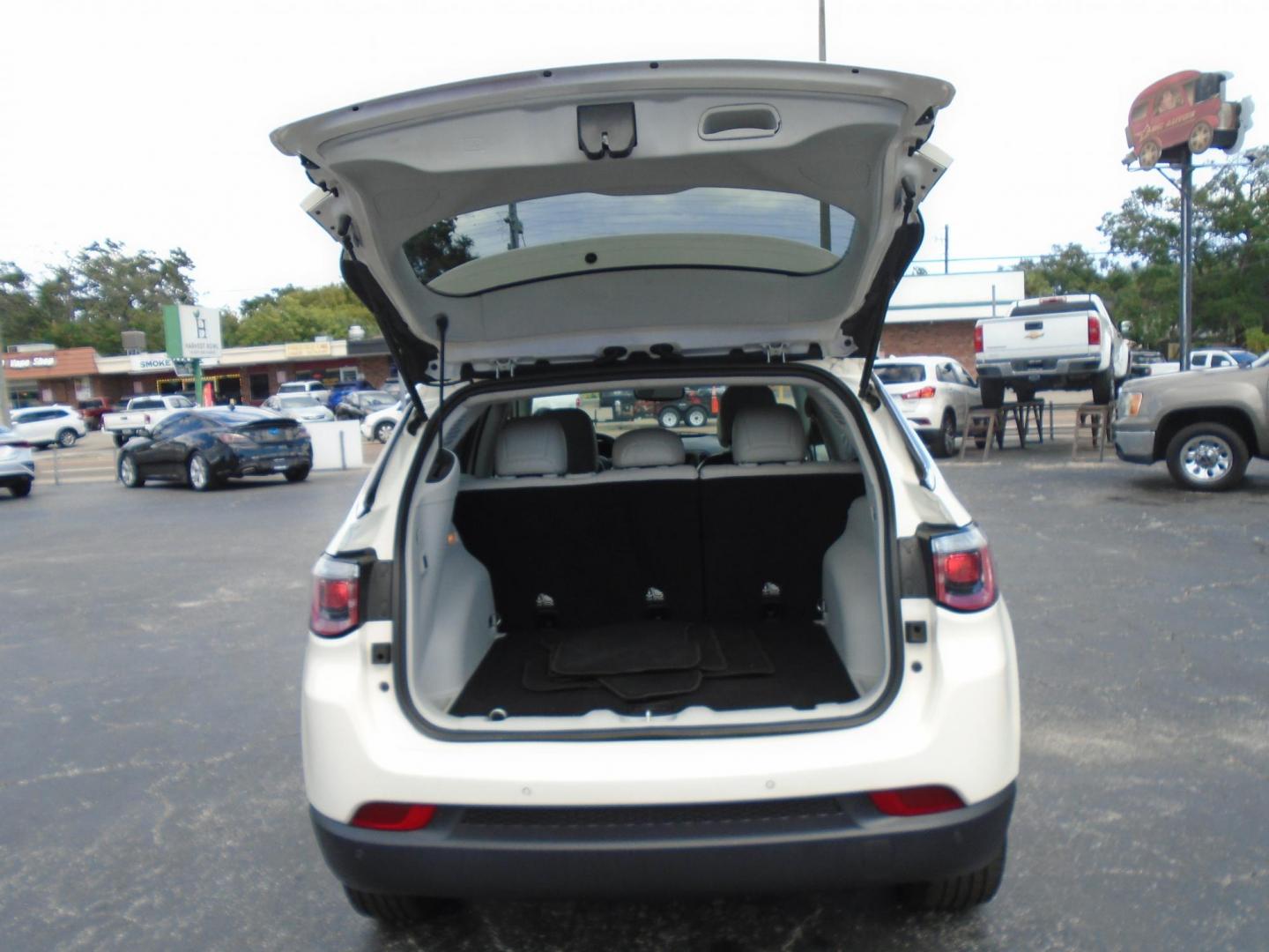 2017 White /WHITE & BLACK Jeep Compass Sport FWD (3C4NJCBB3HT) with an 2.4L L4 DOHC 16V engine, located at 6112 N Florida Avenue, Tampa, FL, 33604, (888) 521-5131, 27.954929, -82.459534 - 499$ DOWN PLUS TAX & TAG. - Photo#12