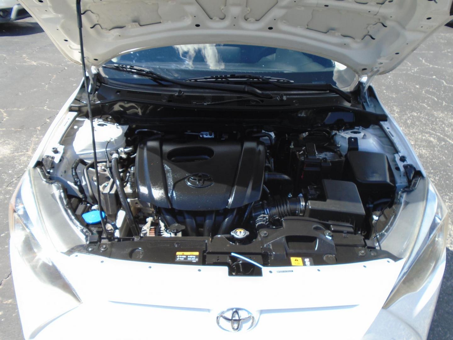 2017 White /Grey & blue Scion Yaris iA 6M (3MYDLBYV1HY) with an 1.5L L4 DOHC 16V engine, 6M transmission, located at 6112 N Florida Avenue, Tampa, FL, 33604, (888) 521-5131, 27.954929, -82.459534 - 499$ down plus tax & tag. - Photo#15