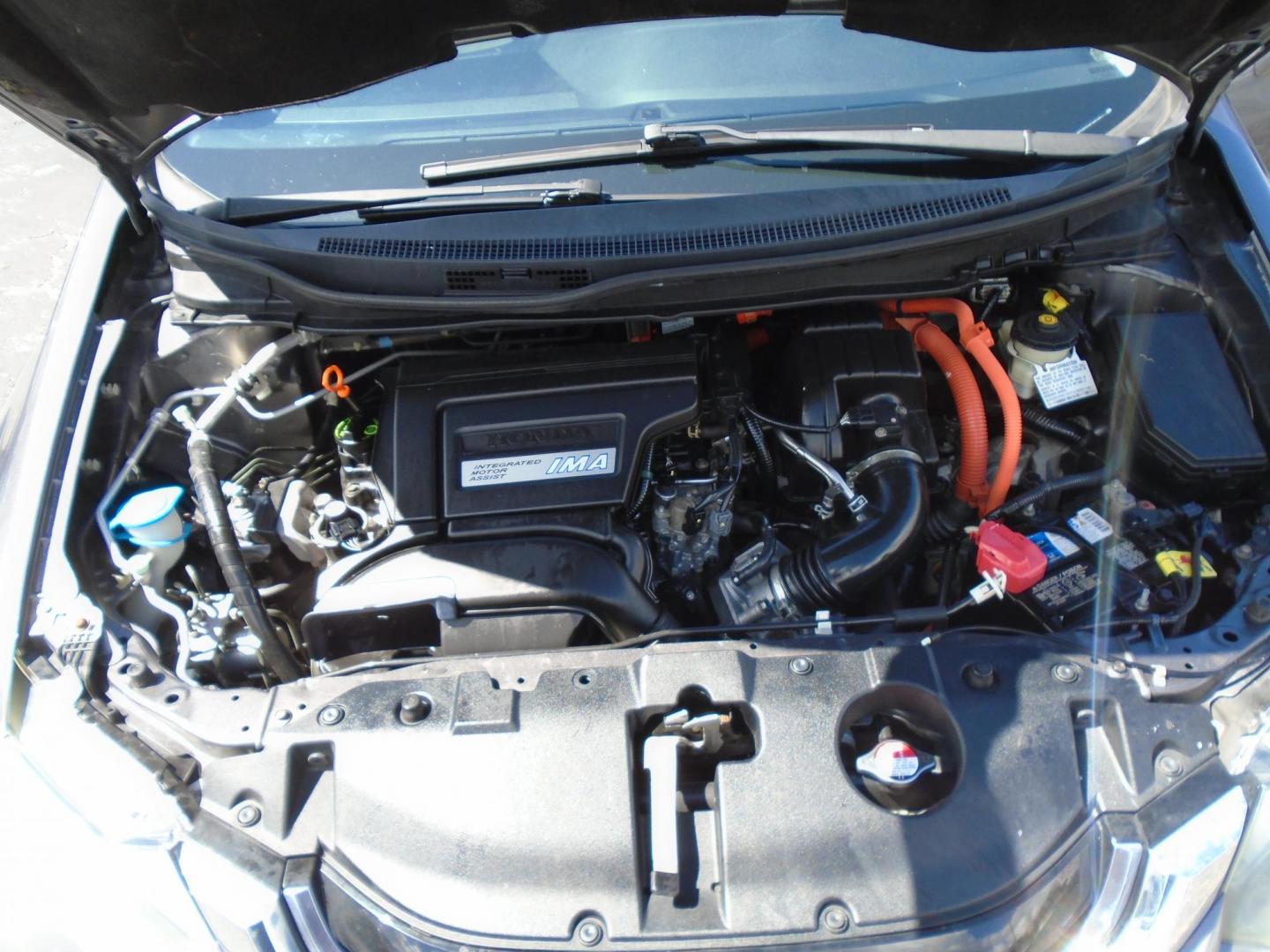 2015 GRAY /Beige Honda Civic Hybrid CVT (19XFB4F29FE) with an 1.5L L4 SOHC 8V HYBRID engine, CVT transmission, located at 6112 N Florida Avenue, Tampa, FL, 33604, (888) 521-5131, 27.954929, -82.459534 - 499$ down plus tax & tag. - Photo#15