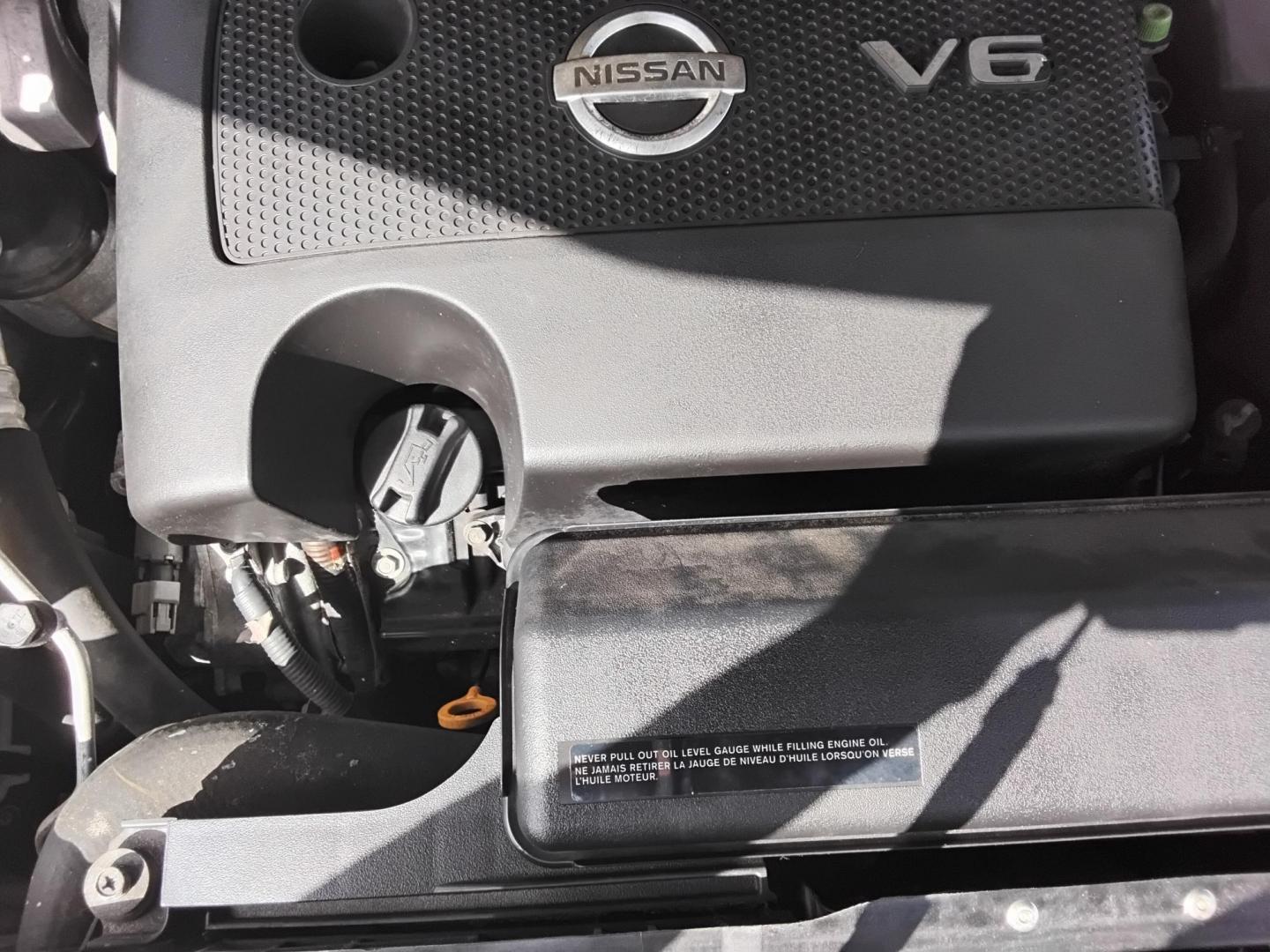 2015 GRAY /Grey Nissan Pathfinder S 2WD (5N1AR2MN1FC) with an 3.5L V6 DOHC 24V engine, Continuously Variable Transmission transmission, located at 6112 N Florida Avenue, Tampa, FL, 33604, (888) 521-5131, 27.954929, -82.459534 - 499$ DOWN PLUS TAX & TAG. - Photo#18