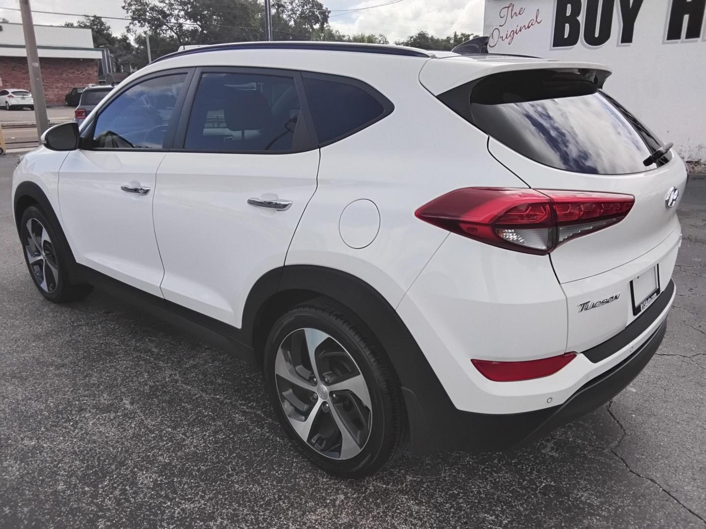 2016 White /Beige Hyundai Tucson Eco (KM8J33A25GU) with an 1.6L L4 DOHC 16V engine, 7A transmission, located at 6112 N Florida Avenue, Tampa, FL, 33604, (888) 521-5131, 27.954929, -82.459534 - 499$ down plus tax & tag. - Photo#6