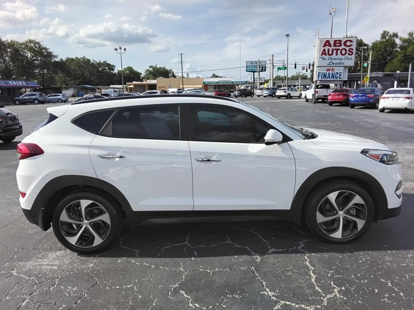 2016 White /Beige Hyundai Tucson Eco (KM8J33A25GU) with an 1.6L L4 DOHC 16V engine, 7A transmission, located at 6112 N Florida Avenue, Tampa, FL, 33604, (888) 521-5131, 27.954929, -82.459534 - 499$ down plus tax & tag. - Photo#2