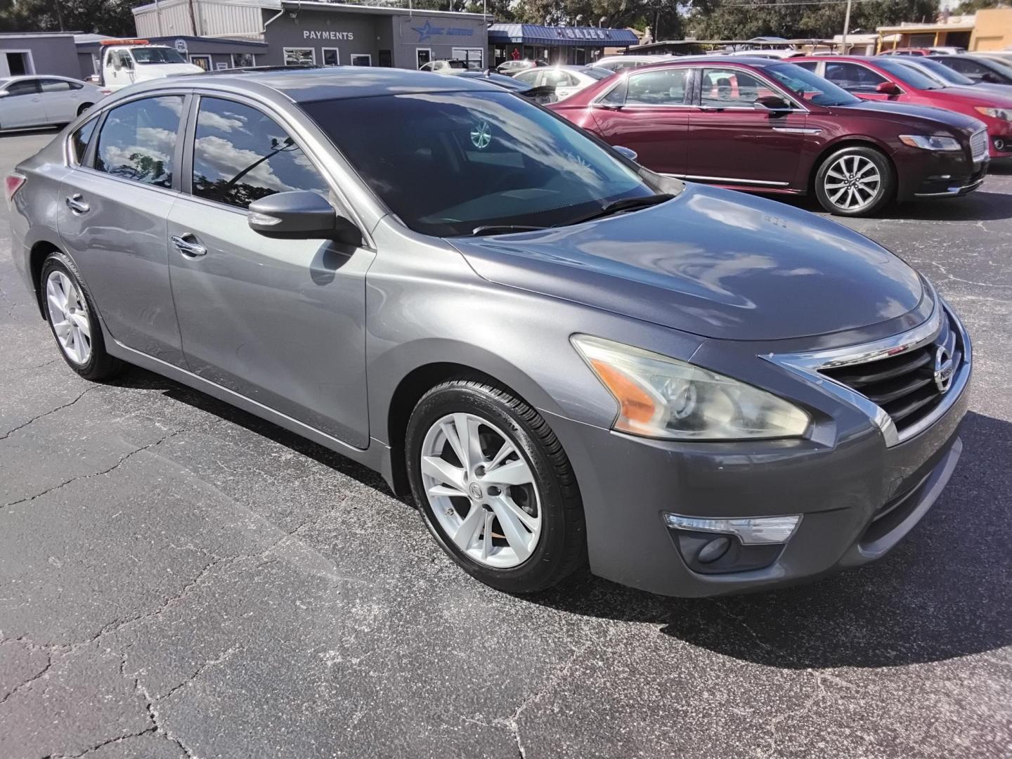 2015 GRAY /Grey Nissan Altima 2.5 S (1N4AL3APXFC) with an 2.5L L4 DOHC 16V engine, Continuously Variable Transmission transmission, located at 6112 N Florida Avenue, Tampa, FL, 33604, (888) 521-5131, 27.954929, -82.459534 - 499$ down plus tax & tag. - Photo#3